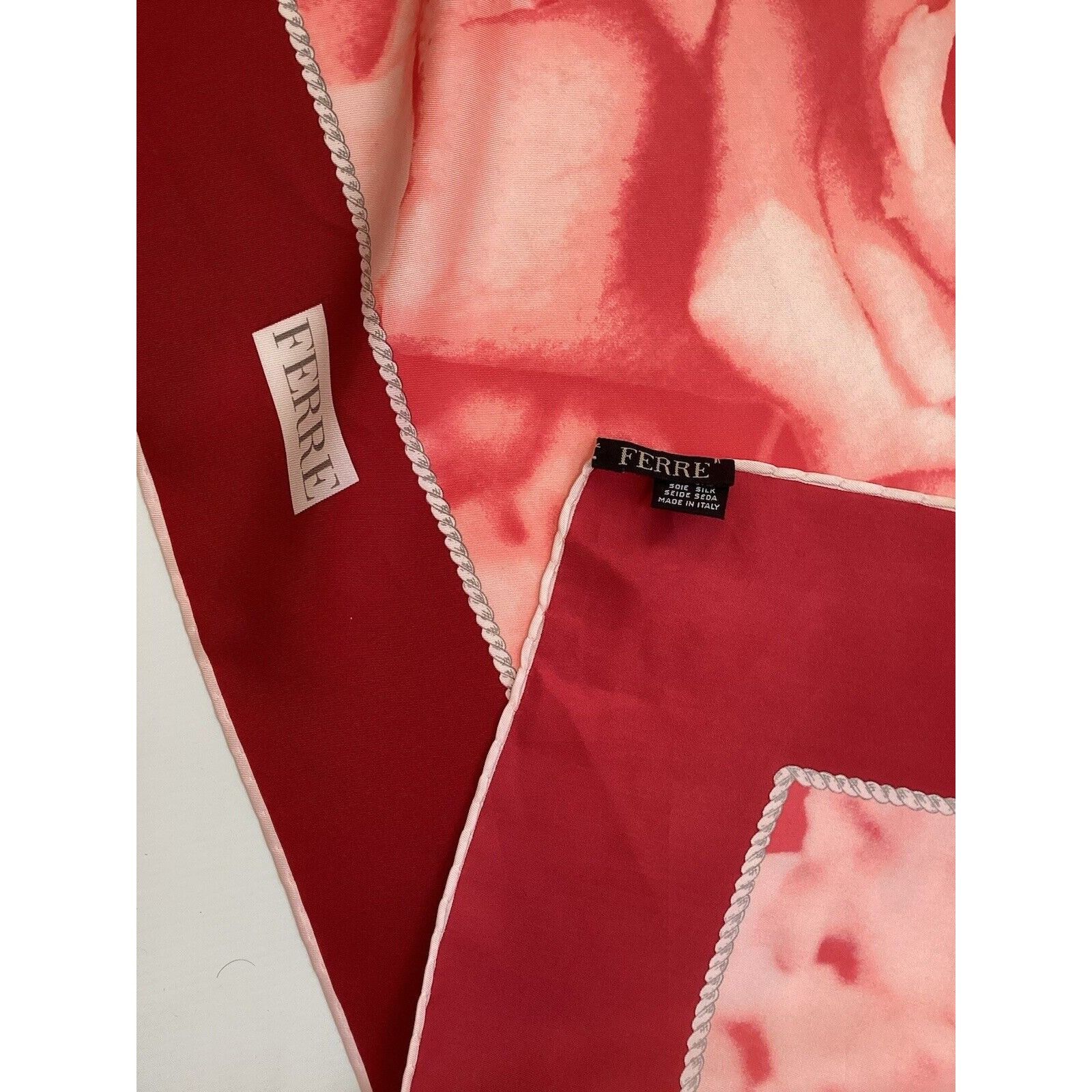 Ferre FERRE Red Floral Silk Scarf Made In Italy 34.5" - 33´´ EX CO Size ONE SIZE - 6 Thumbnail