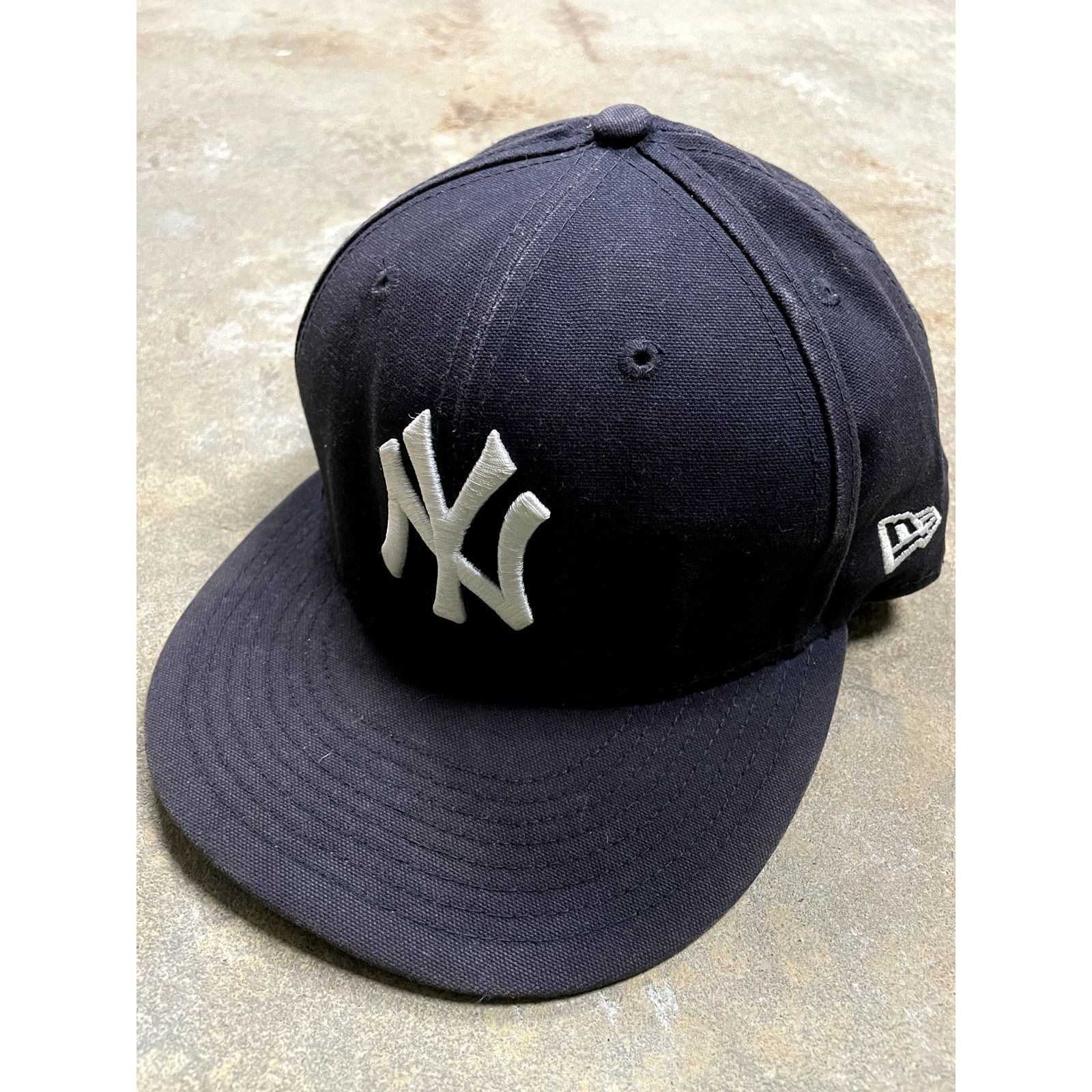 Eric Emanuel Yankees Cap Navy 7 1/8 Used