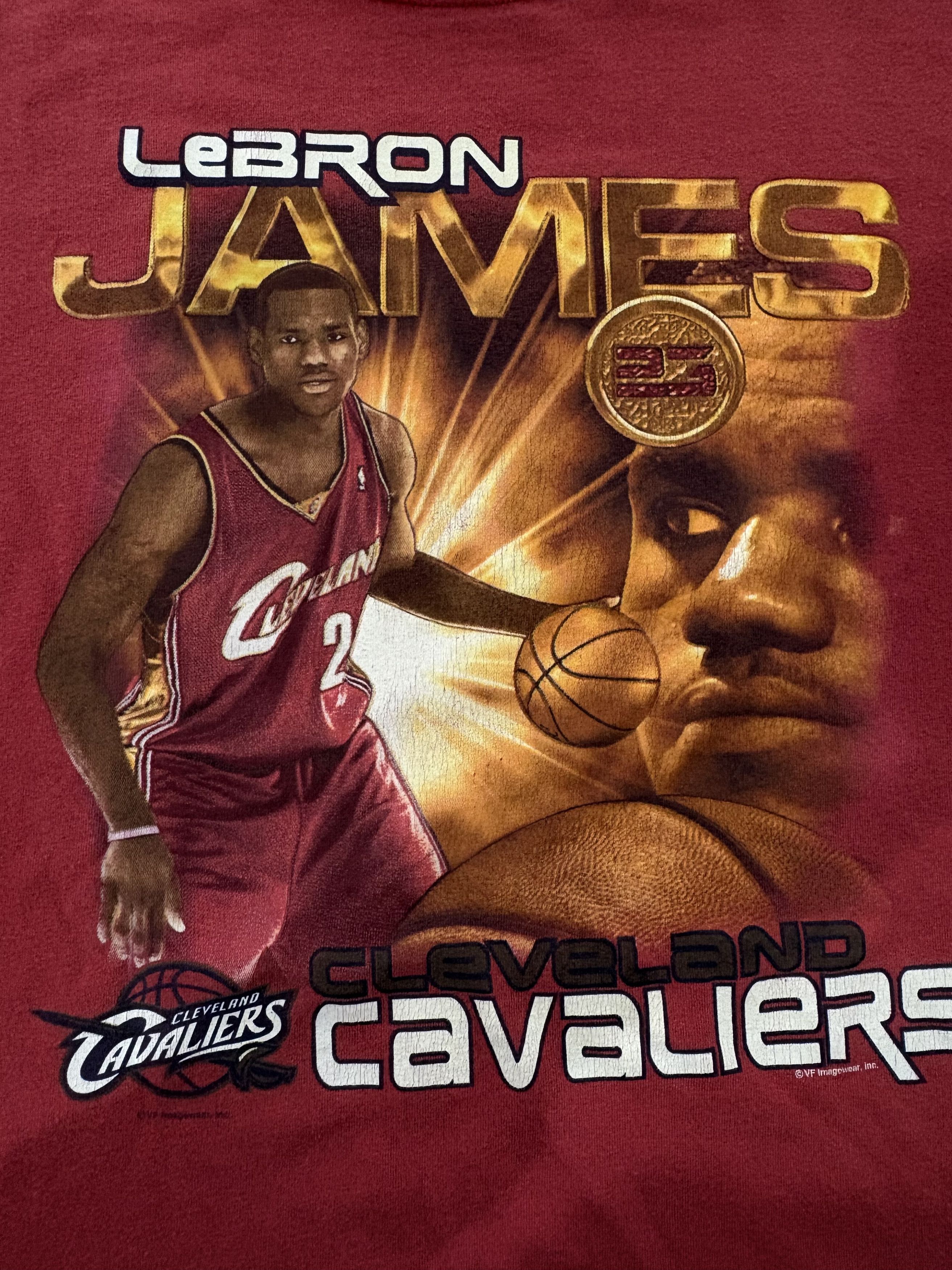 NBA Rare Vintage LeBron James Rookie Tee Cavs NBA Sports XL Size US XL / EU 56 / 4 - 2 Thumbnail