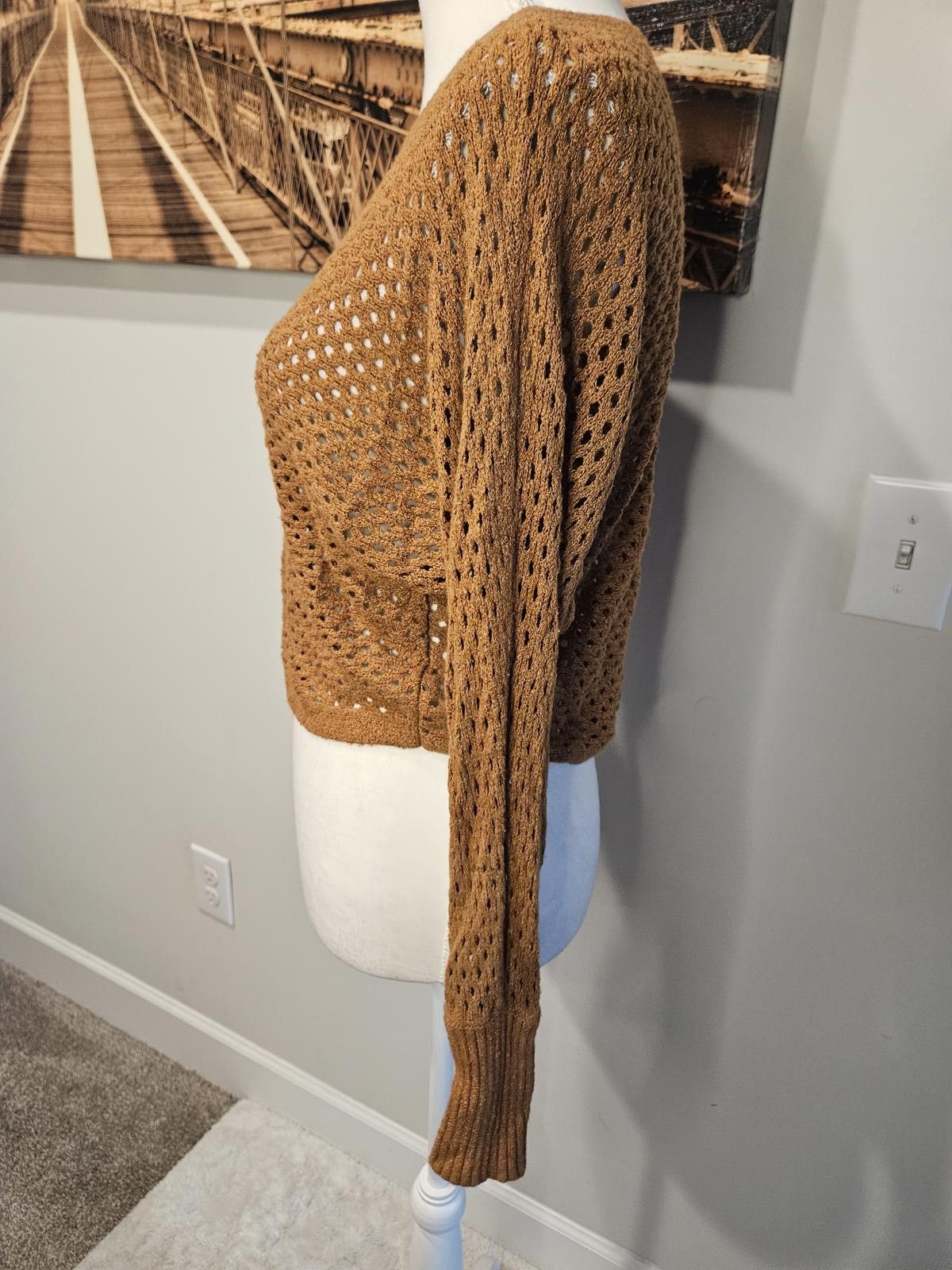 Express Express Cropped Knit Sweater - Perfect for Layering Size XS / US 0-2 / IT 36-38 - 2 Thumbnail