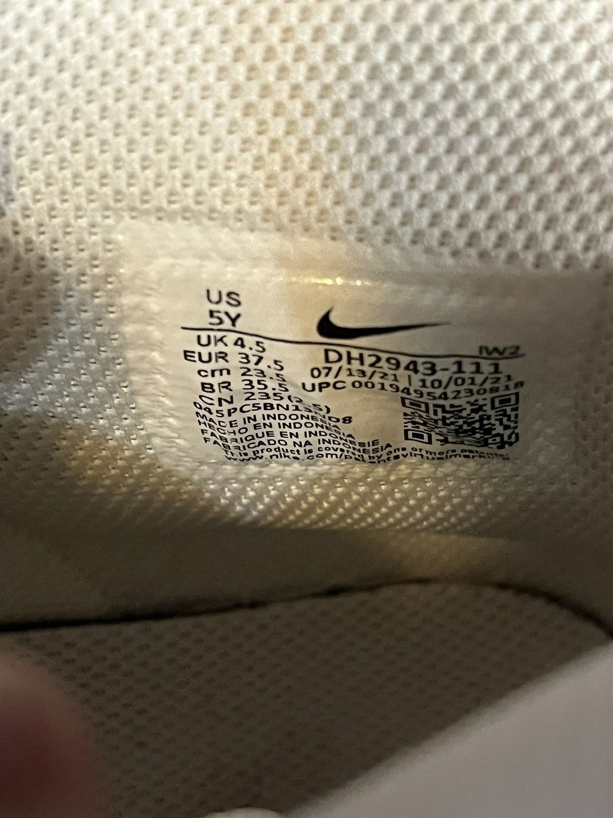 Nike All White Air Force High GS Size US 5 / EU 37 - 6 Thumbnail