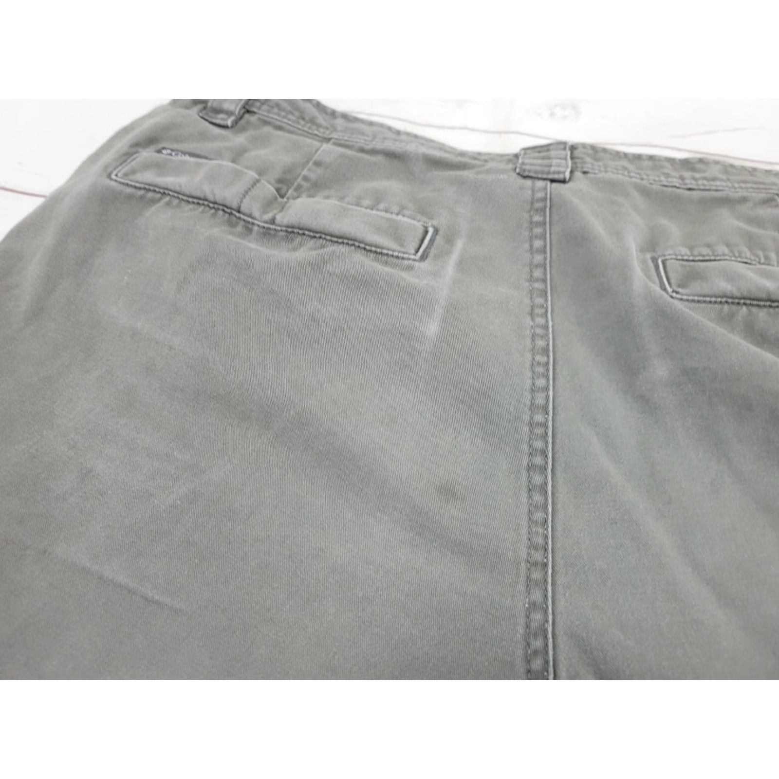 Vintage Columbia Mens Cargo Shorts Gray 38W/10In 100% Cotton Pockets Casual Pain Distressed Faded Distressed Style Cargo Mens Shorts Size US 38 / EU 54 - 5 Thumbnail