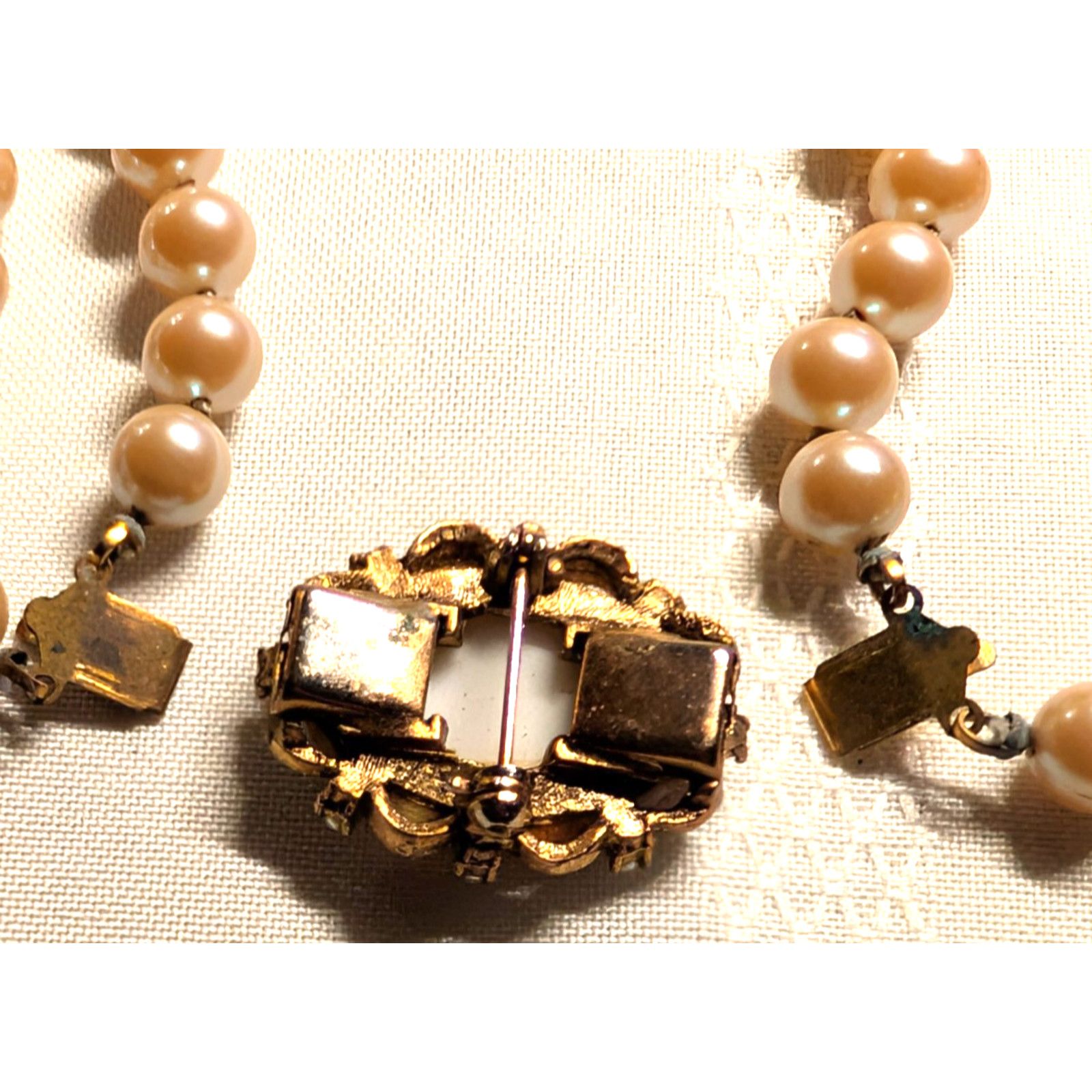 The Unbranded Brand Maidens Brooch & Clip Earrings Champagne Faux Pearl Necklace Size ONE SIZE - 6 Thumbnail