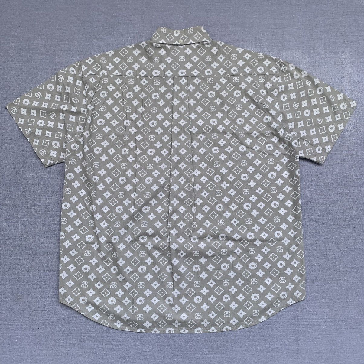 Stussy Rare vintage stussy rip off gucci button up shirt Size US S / EU 44-46 / 1 - 2 Thumbnail