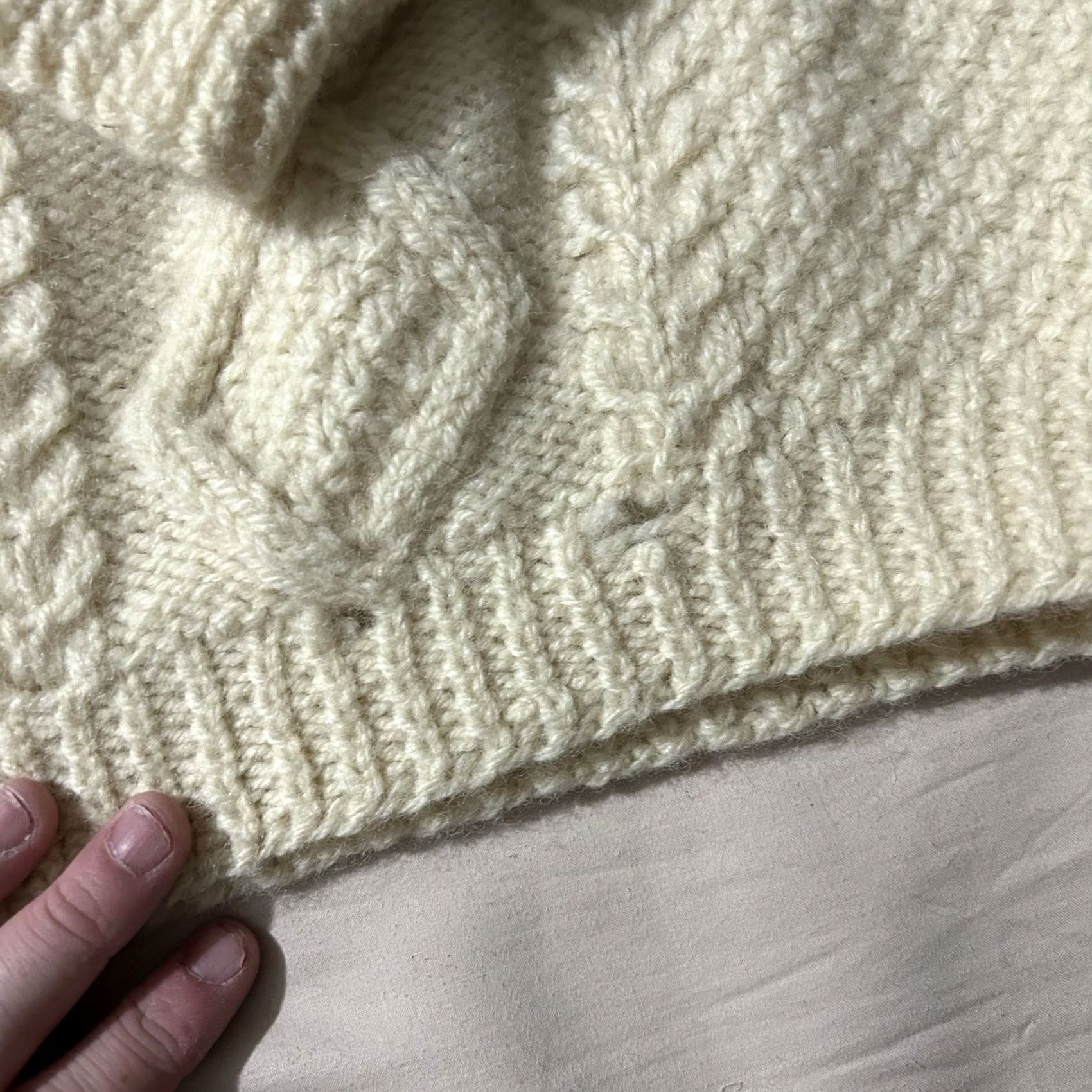 Vintage VINTAGE Aran Crafts Sweater Cable-Knit Wool Made In Ireland Cream Large Mens 80s Pullover Size US L / EU 52-54 / 3 - 2 Thumbnail
