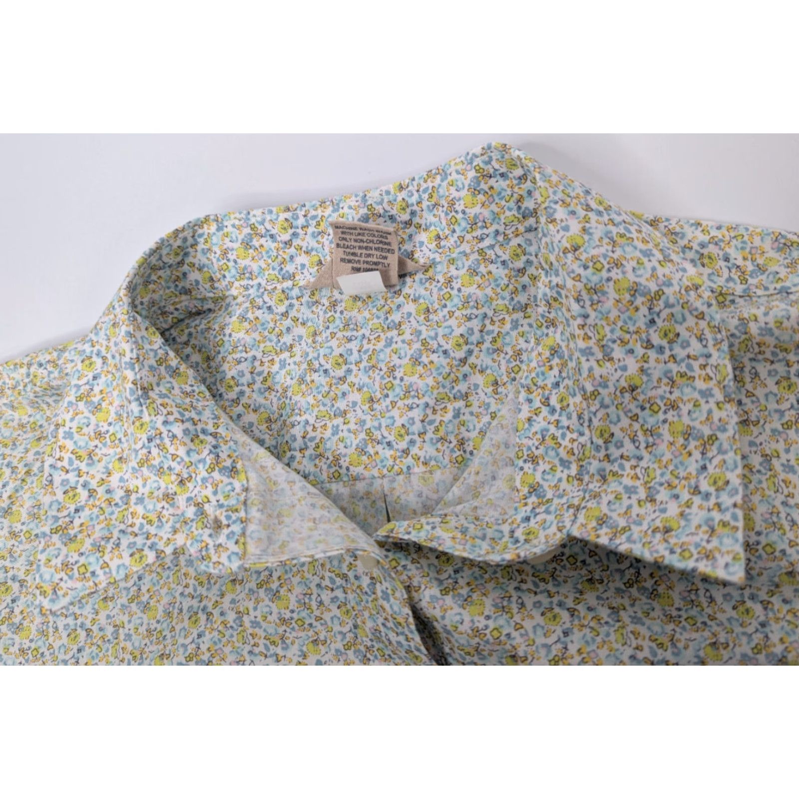 Vintage Duluth Shirt Green Ditsy Floral Womens L Wrinklefighter Button Long Sleeve Collared Casual Party/Cocktail Travel Easy Care 92707 Size L / US 10 / IT 46 - 7 Thumbnail