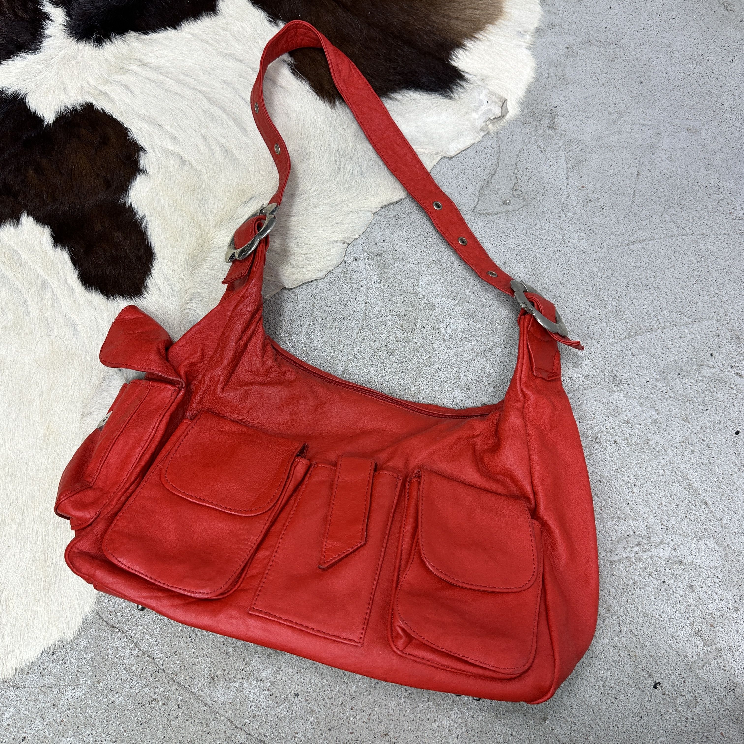 Vintage Vintage Avant Garde Flower Buckles Cherry Red Bag Y2K Size ONE SIZE - 2 Thumbnail