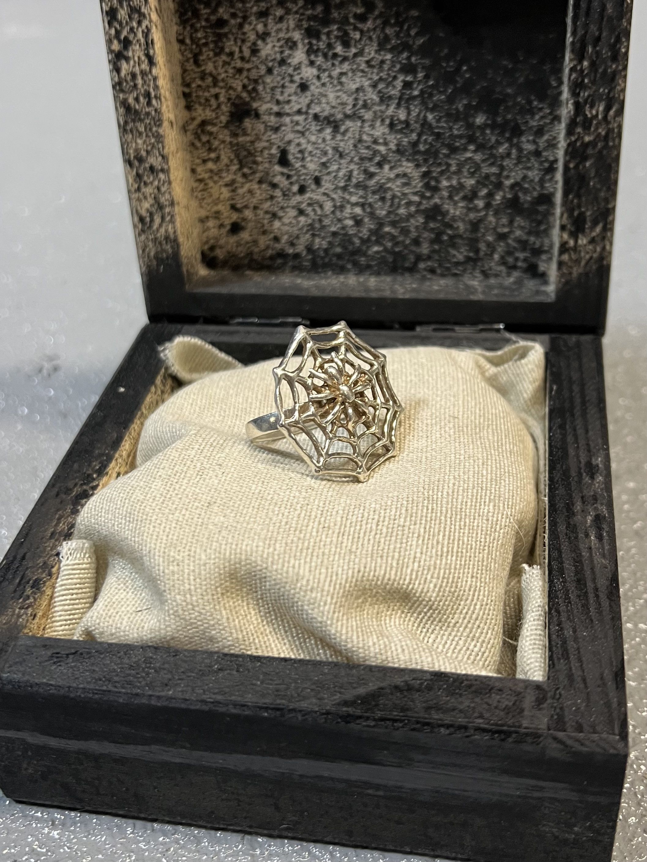 Number (N)ine Vintage punk/goth spider web silver ring. Size ONE SIZE - 3 Thumbnail