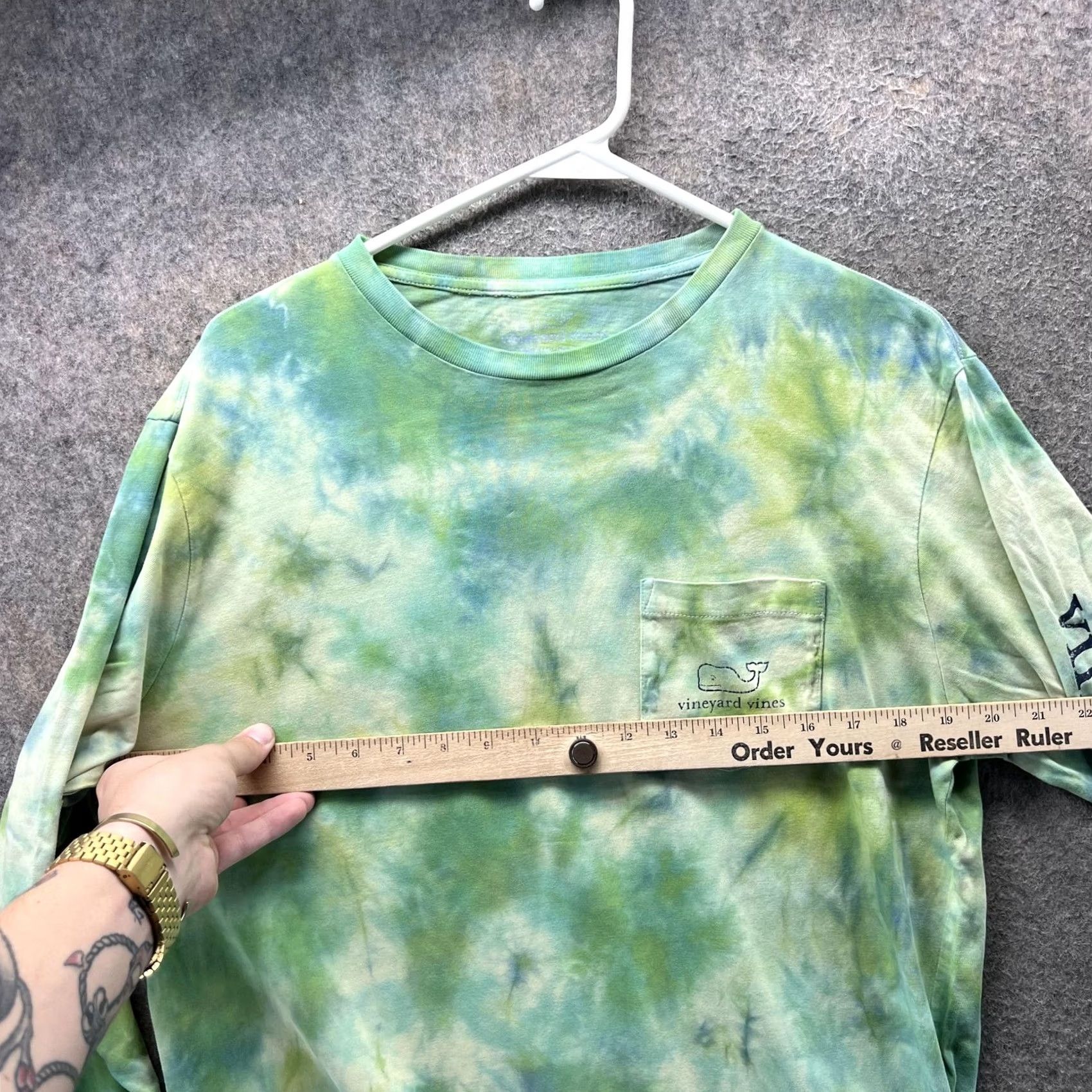 Vineyard Vines VINEYARD VINES Shirt Mens M Green Tie Dye Whale Pocket Long Sleeve Graphic Size US M / EU 48-50 / 2 - 6 Thumbnail