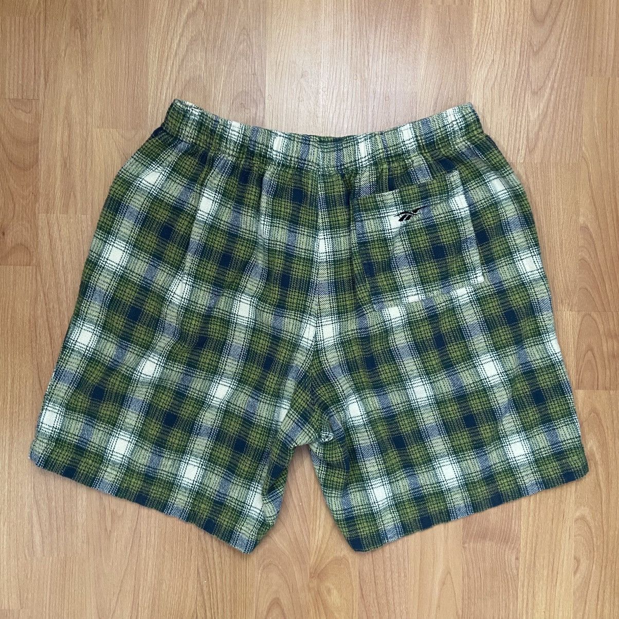 Reebok × Vintage Vintage Reebok Men’s Above The Rim Logo Plaid Shorts Large Size US 36 / EU 52 - 2 Thumbnail