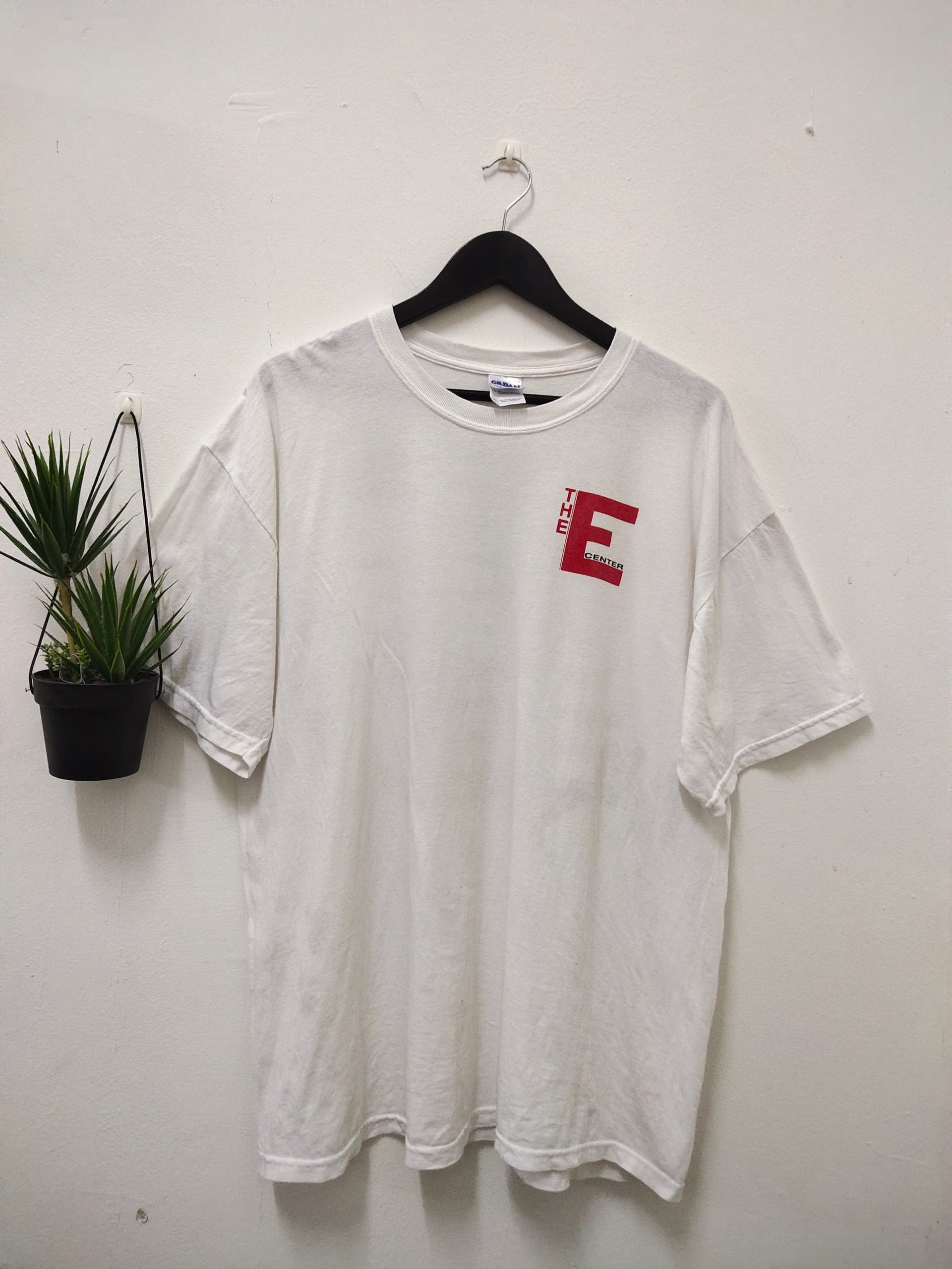 Vintage Eric Burden & The Animals rock band E center t shirt