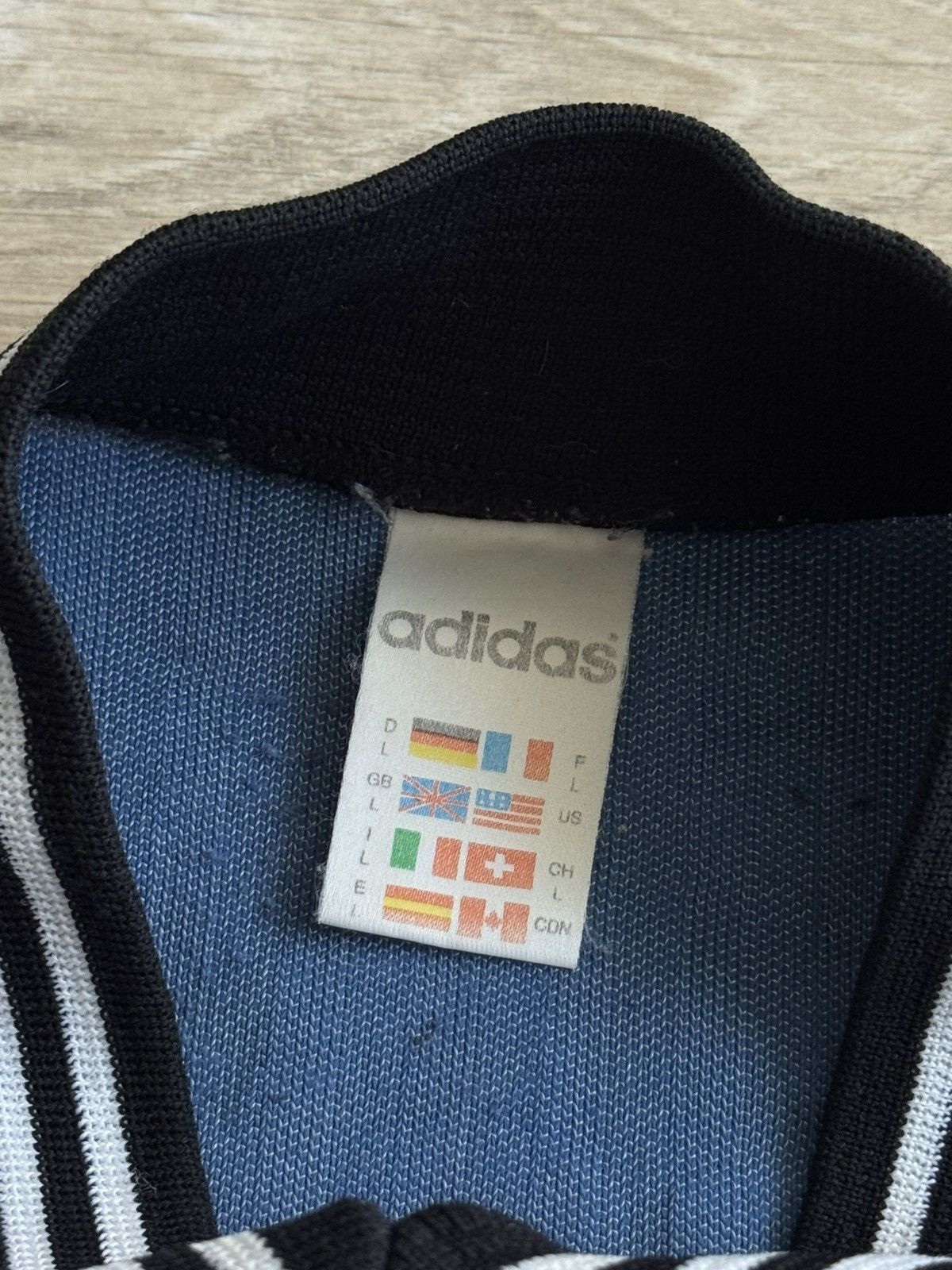 Adidas Vintage 1996-97 Adidas Newcastle United Shearer 9 Jersey Size US L / EU 52-54 / 3 - 9 Thumbnail