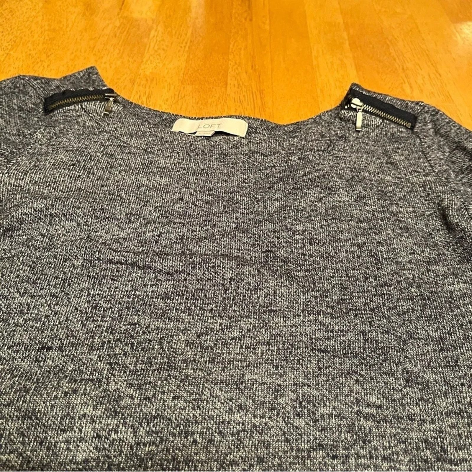Loft Loft long sleev sweater with zipper accents, size Medium Size M / US 6-8 / IT 42-44 - 2 Thumbnail