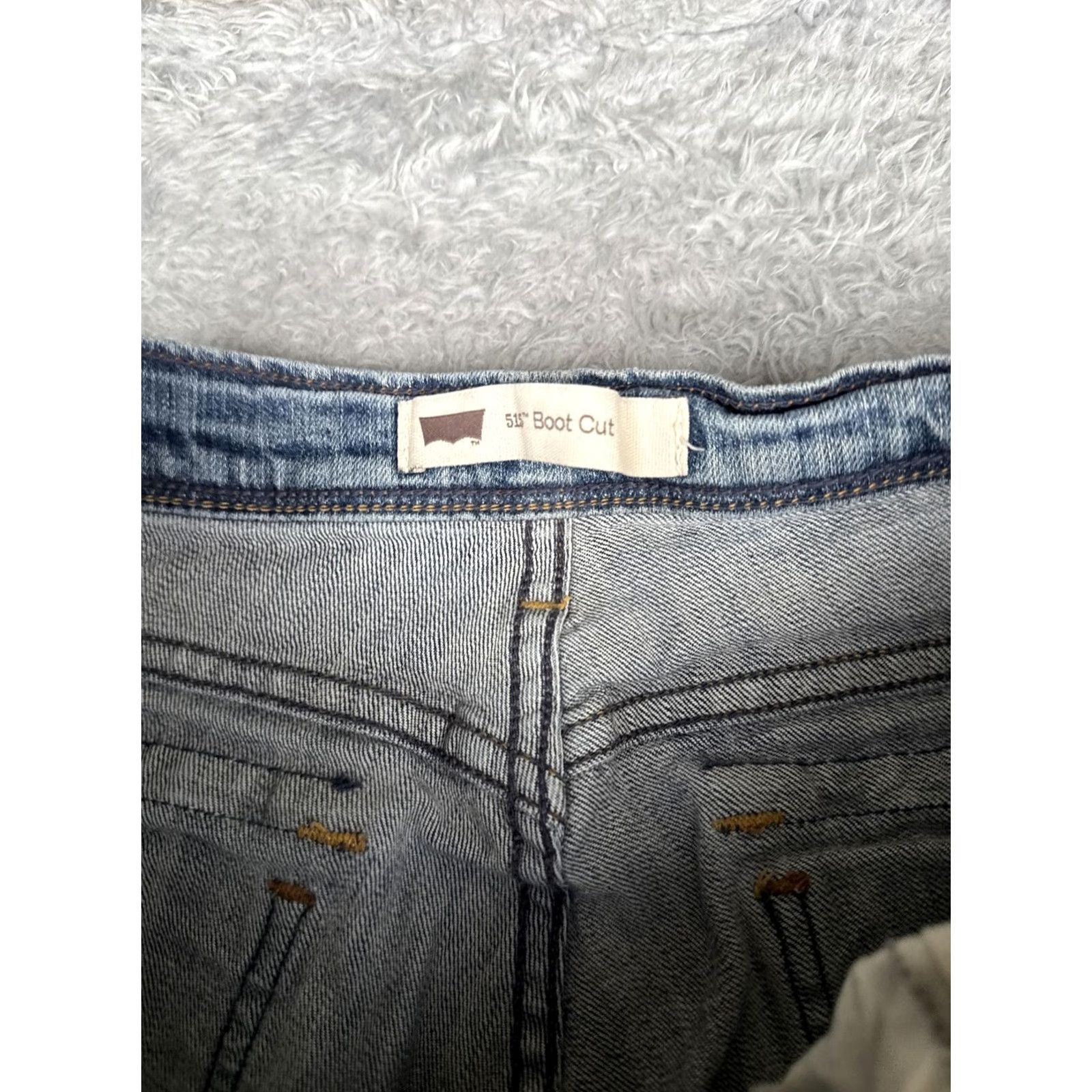 Levi's Levi's 515 Bootcut Jeans Womens 6 Blue Medium Wash Mid Rise Stretch Denim 28x32 Regular Jeans Women's 515 Boot Cut Blue Medium Wash 28x32 Mens? Size 28" / US 6 / IT 42 - 6 Thumbnail