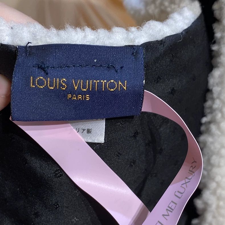 Louis Vuitton Louis Vuitton Beige lambswool logo presbyopic intarsia sca Size ONE SIZE - 3 Thumbnail