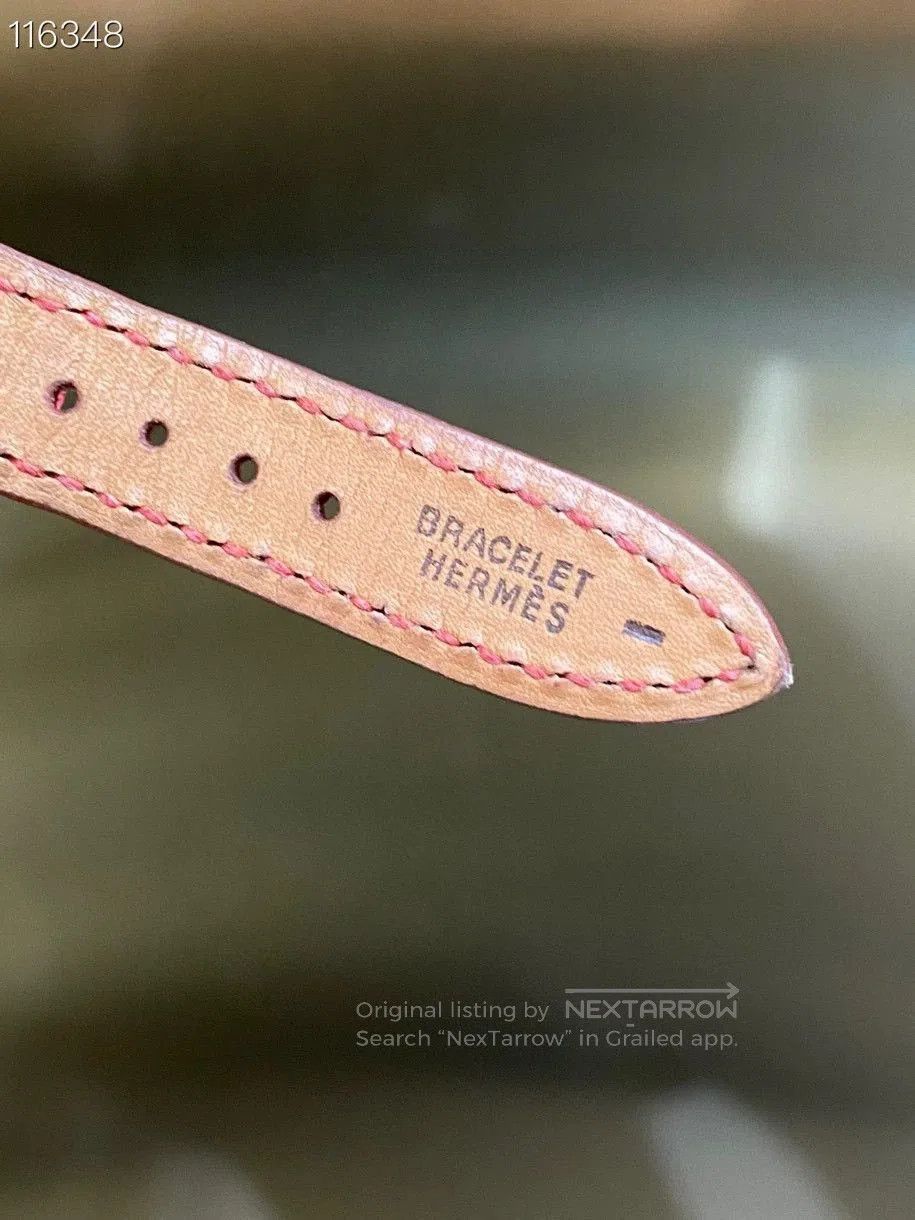 Hermès 075135 Red Gold Kelly Watch.