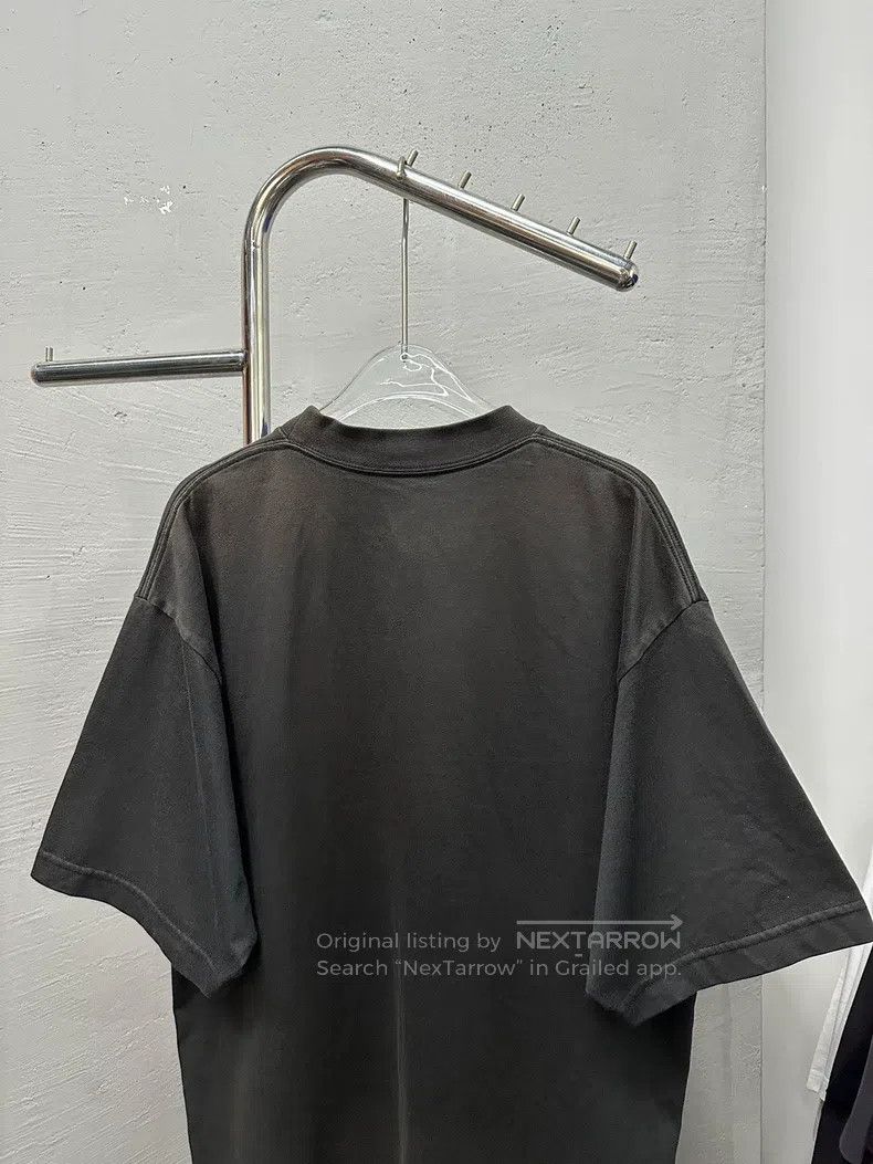 Balenciaga Balenciaga Short Sleeve Round Ring Letter Logo Printed Bla Size US XS / EU 42 / 0 - 4 Thumbnail