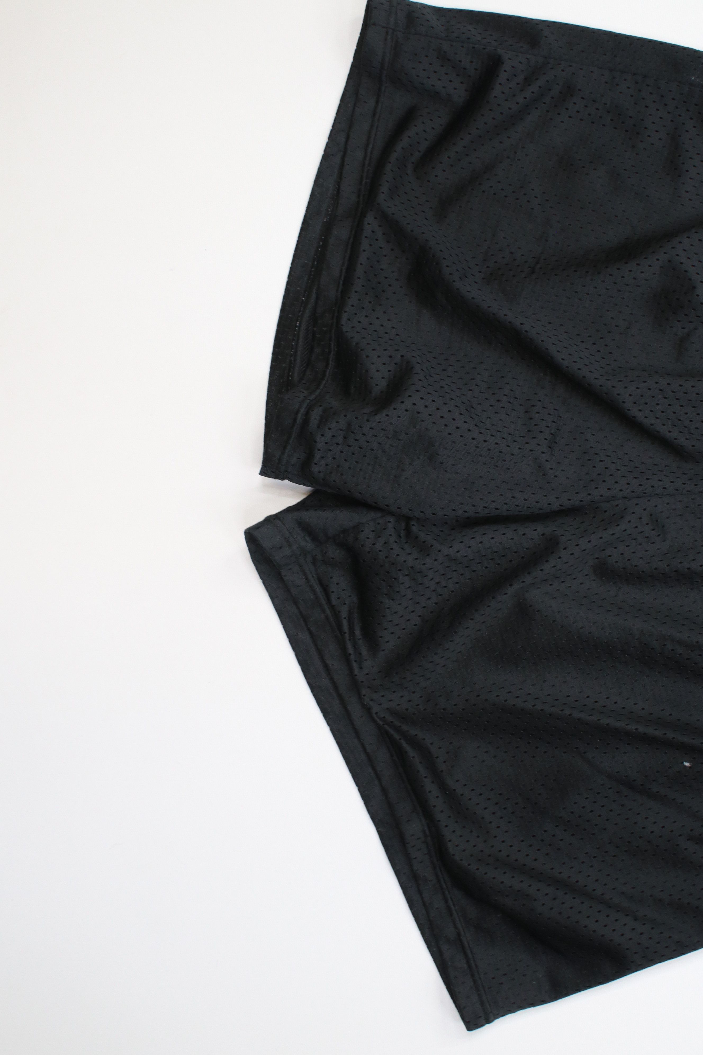 Vintage Vintage 90s Streetwear Basketball Above Knee Mesh Shorts Size US 34 / EU 50 - 4 Thumbnail