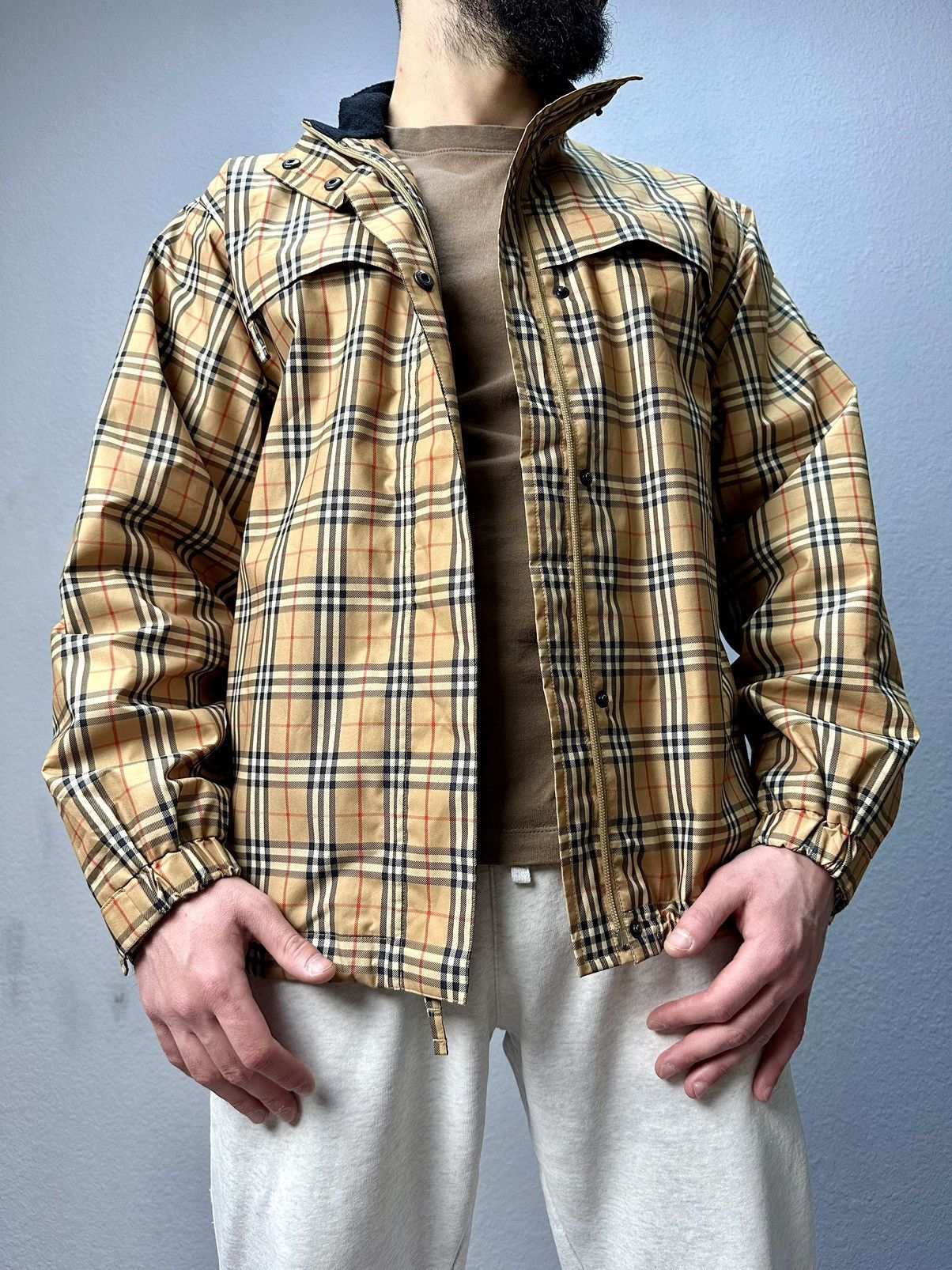 image of Burberry Golf Full Nova Check Gore-Tex Jacket in Beige, Men's (Size Small)