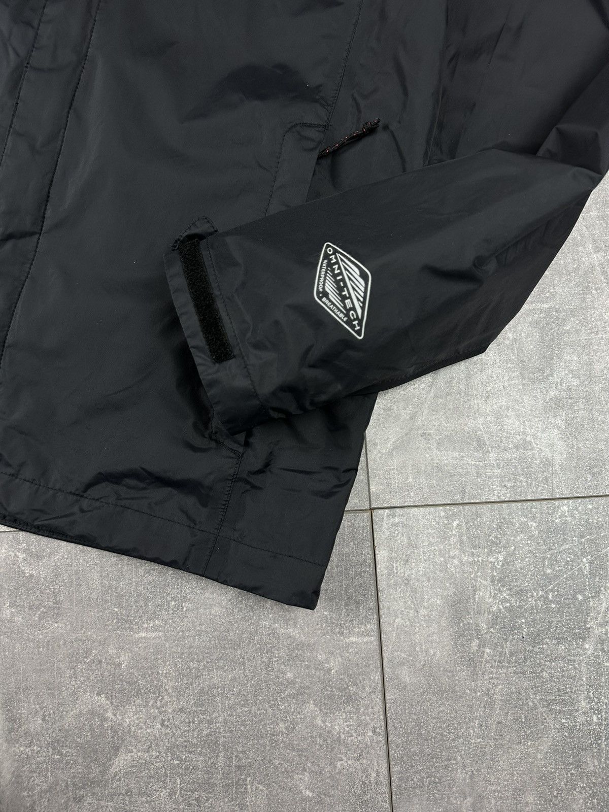 Columbia Columbia Manchester United FC Light Rain Jacket Size US M / EU 48-50 / 2 - 8 Thumbnail