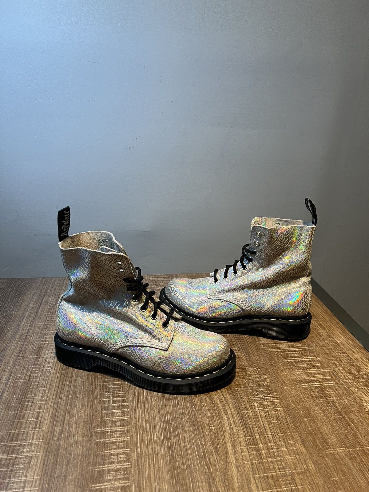Dr. Martens Dr Martens 1460 Pascal Snake Metallic Leather Boots Size 7 Size US 7 / IT 37 - 2 Thumbnail