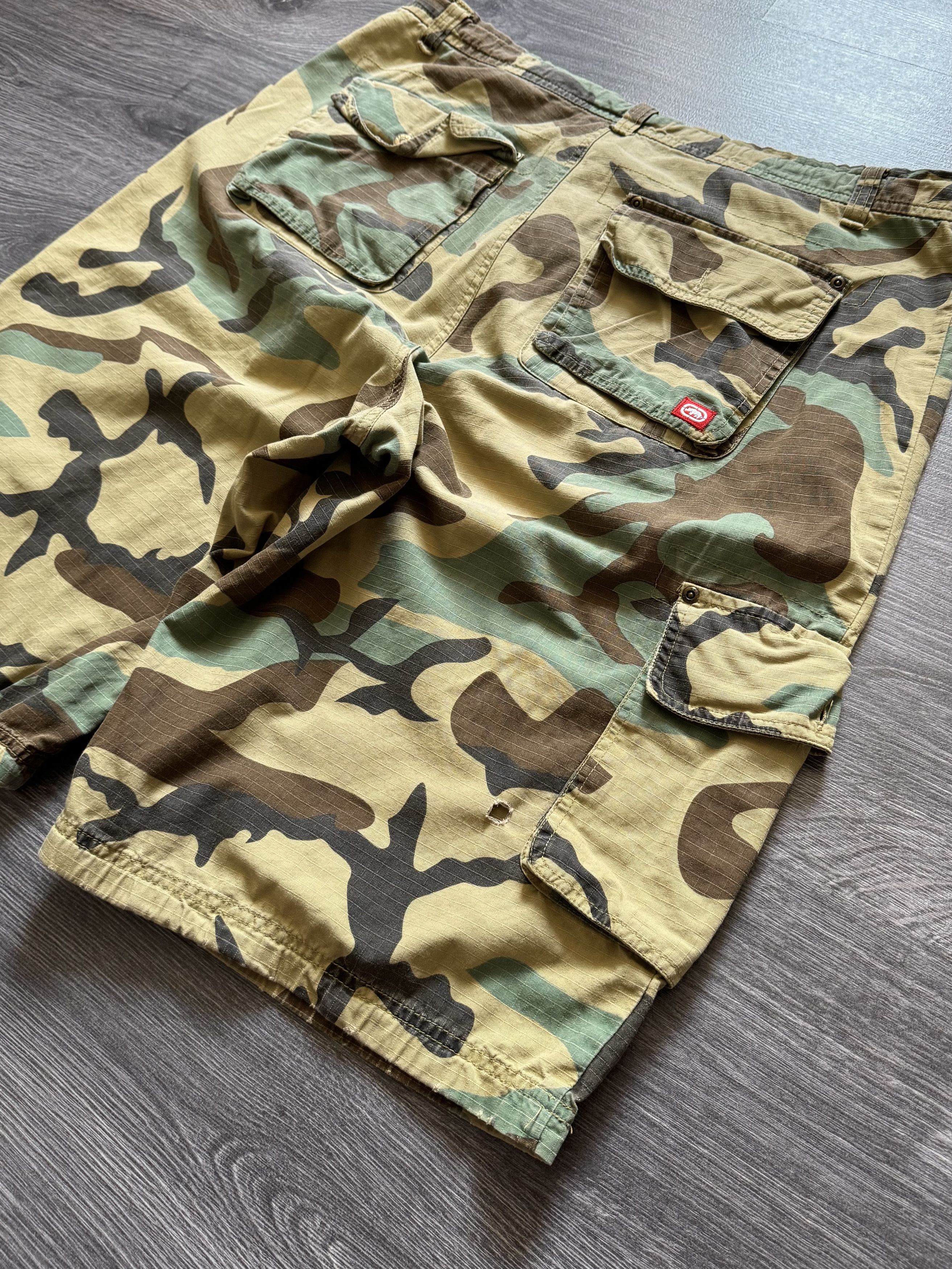 Ecko Unltd. Y2k Ecko Unltd cargo Camo Rap wide shorts military hip hop Size US 36 / EU 52 - 9 Thumbnail