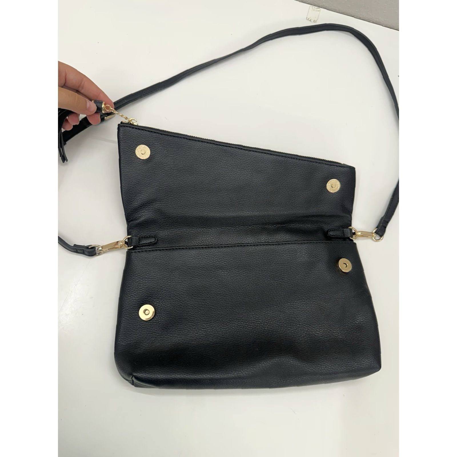 Vintage Mode Luxe Womens Purse Crossbody Black Foldover Zipper Tassel Faux Leather Bag Size ONE SIZE - 3 Thumbnail