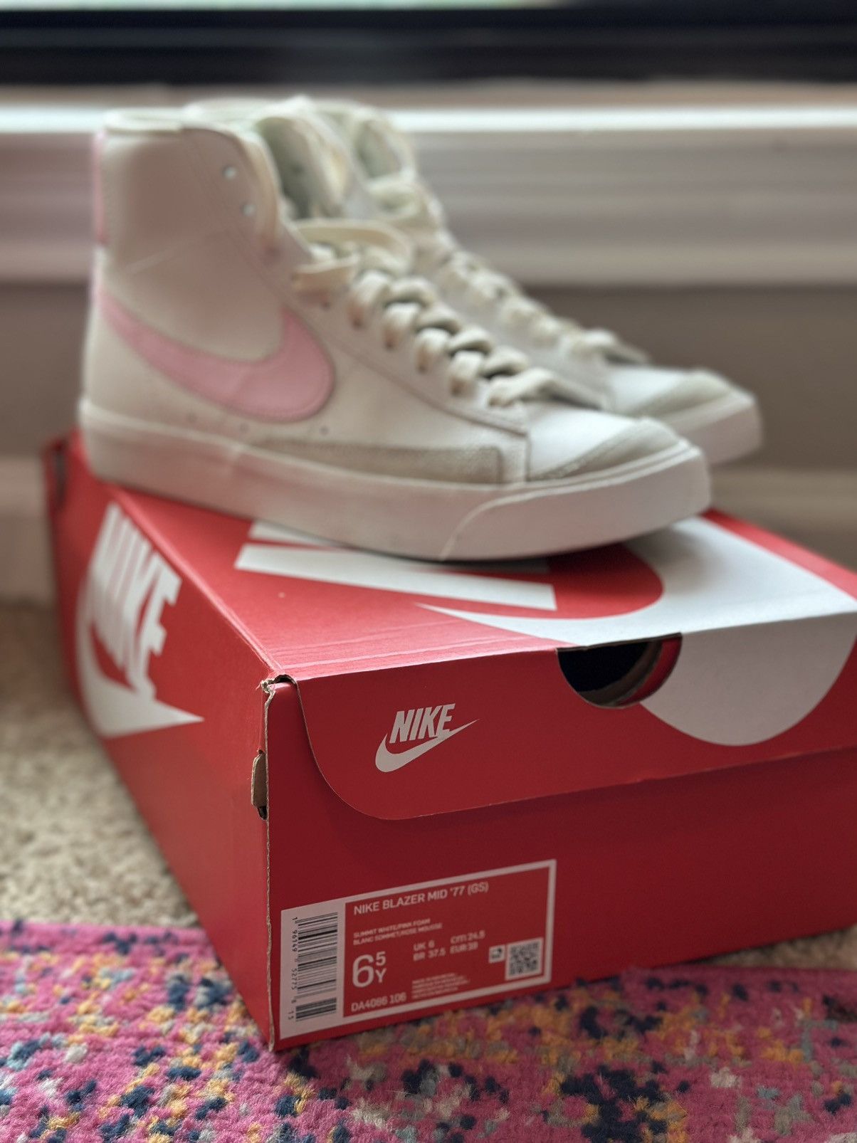 Nike Nike Blazer Mid ‘77 (GS) White & Pink Size US 6.5 / IT 36.5 - 5 Thumbnail