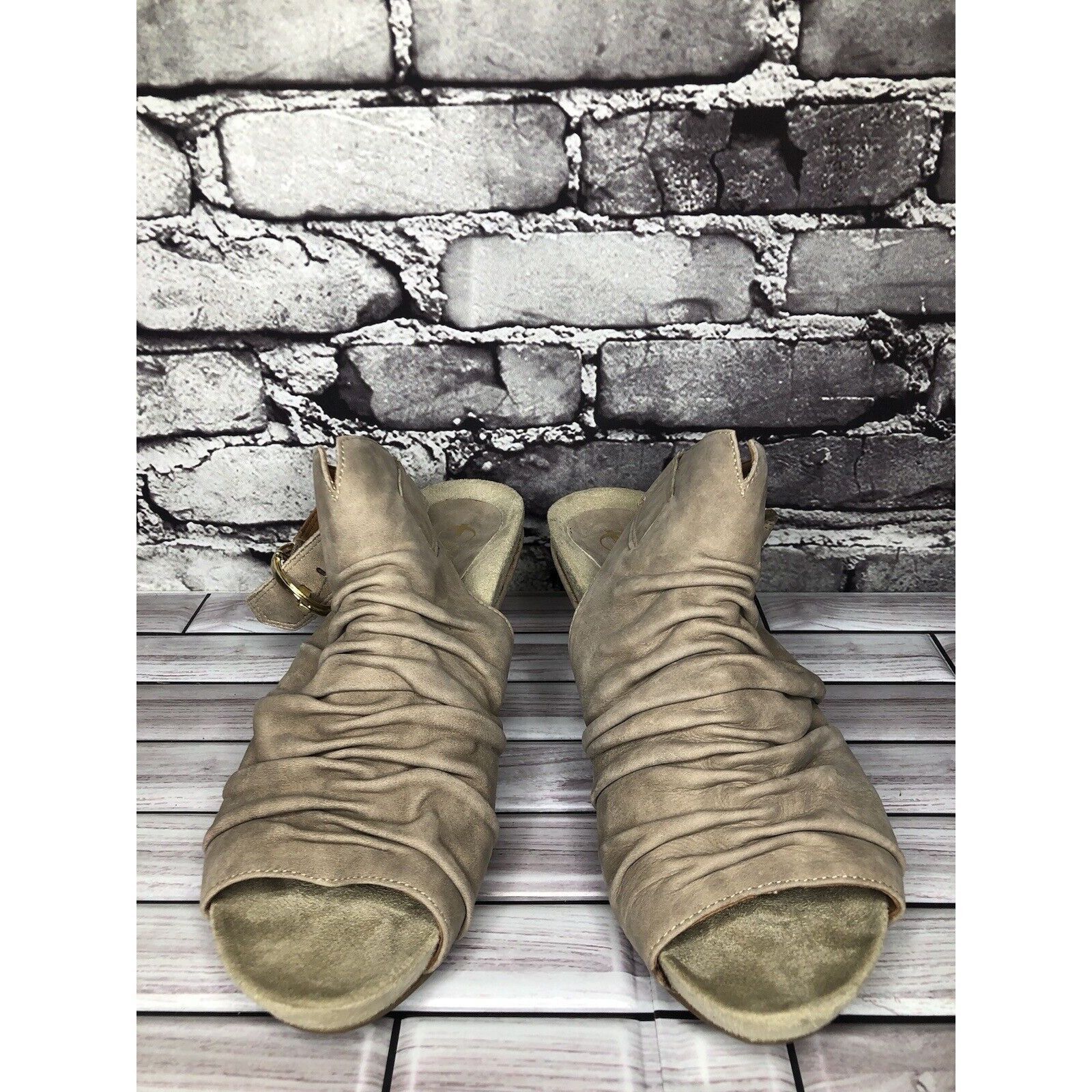 Other Earthies Santo Taupe Suede Leather Ankle Wedge Booties Women Size US 10 / IT 40 - 2 Thumbnail