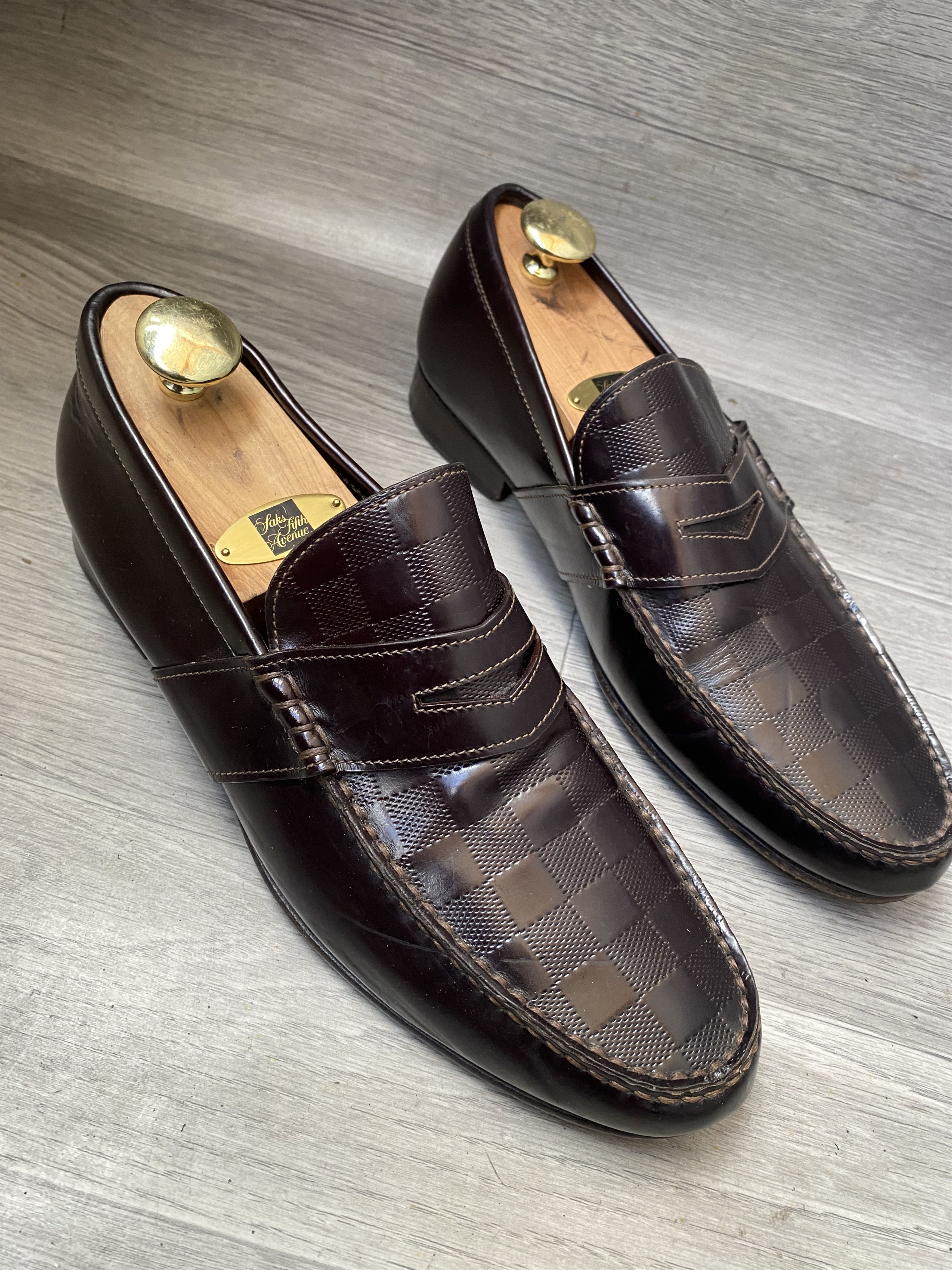 Louis Vuitton Louis Vuitton damier burgundy slip on penny loafer Size US 9.5 / EU 42-43 - 6 Thumbnail