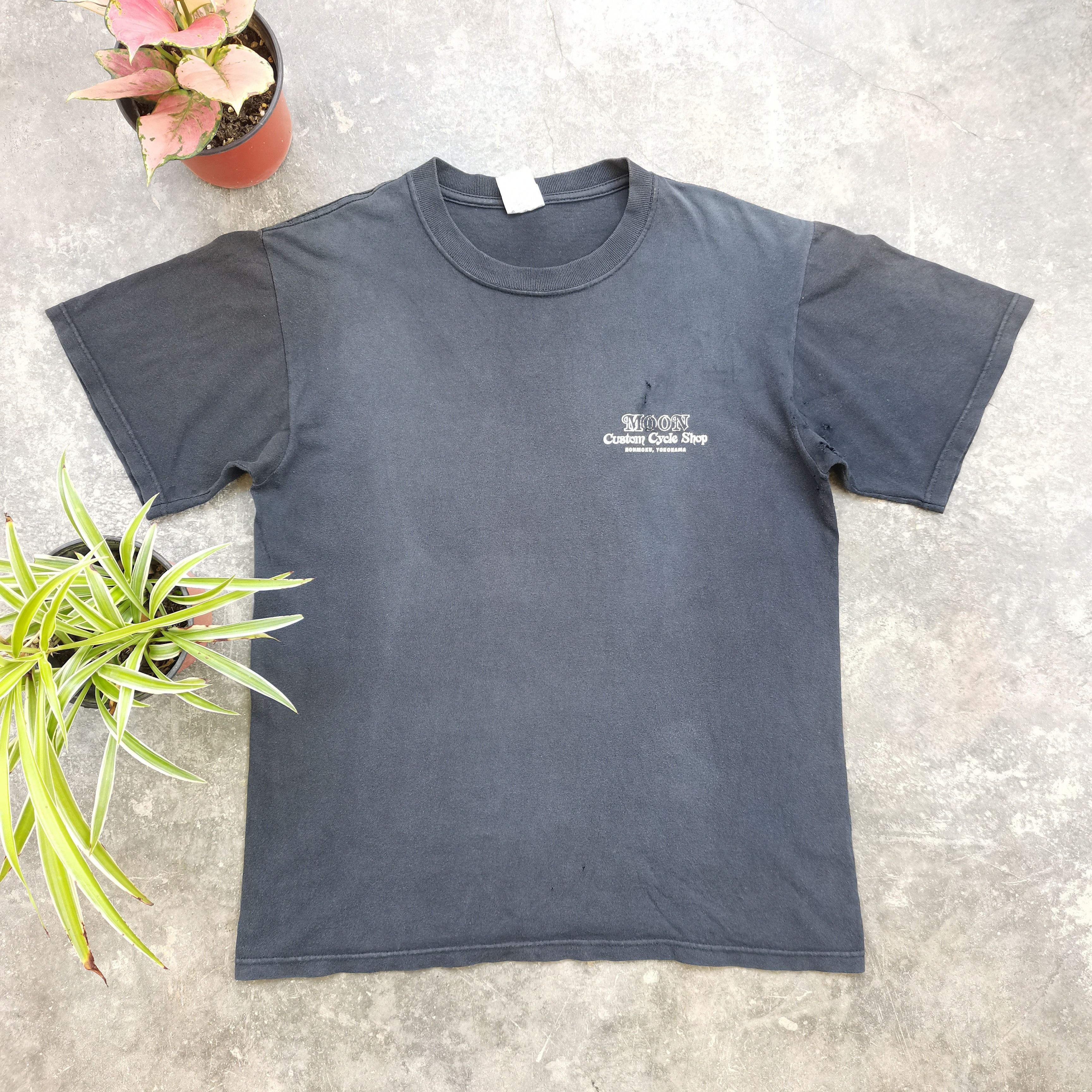 Vintage Crazy Vintage Y2k MOON EYES Distress Tee Size M Size US M / EU 48-50 / 2 - 2 Thumbnail