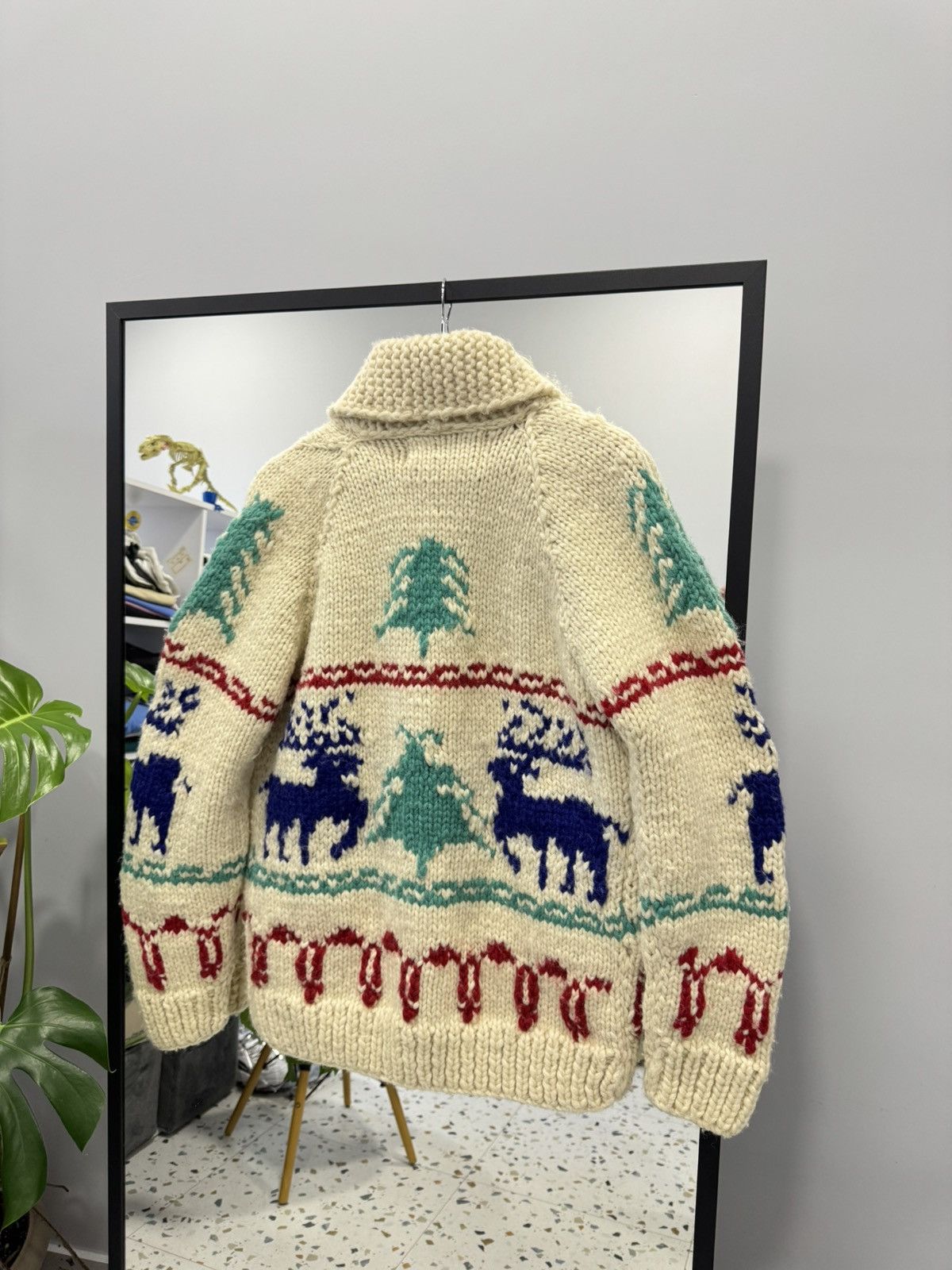 Kanata Hand Knits Kanata Vintage Wool Cowichan Knit sweater size L Size US L / EU 52-54 / 3 - 4 Thumbnail