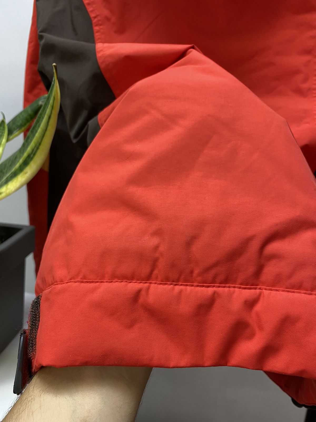 Nike ACG × Vintage Vintage Nike ACG Red Gorpcore Jacket Y2K M Size M / US 6-8 / IT 42-44 - 22 Thumbnail