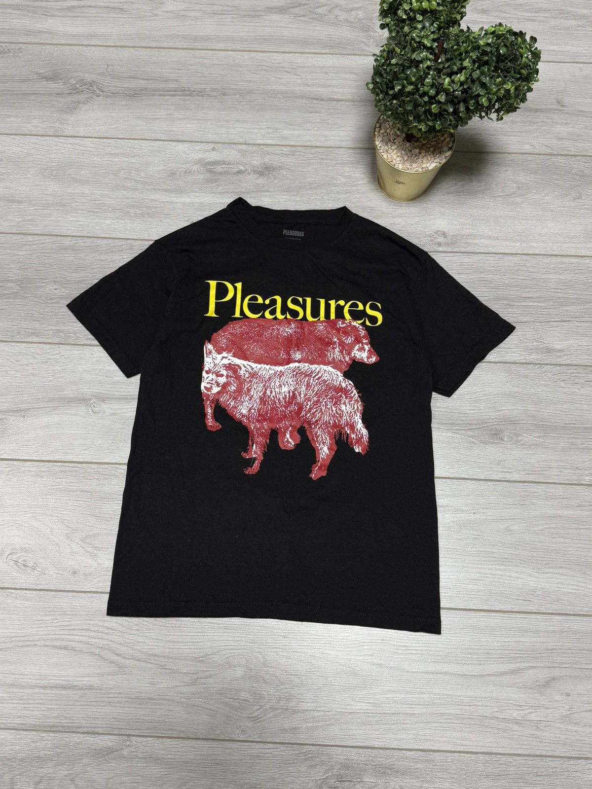 Pleasures Pleasures wolves dogs tee shirt eb0 Size US M / EU 48-50 / 2 - 1 Thumbnail