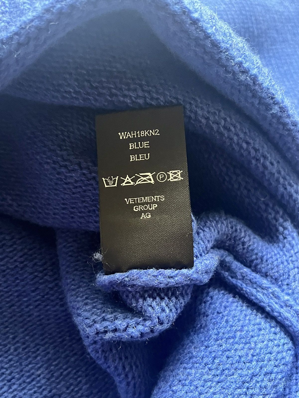 Vetements VETEMENTS Winter 2018 Collection Size US M / EU 48-50 / 2 - 6 Thumbnail