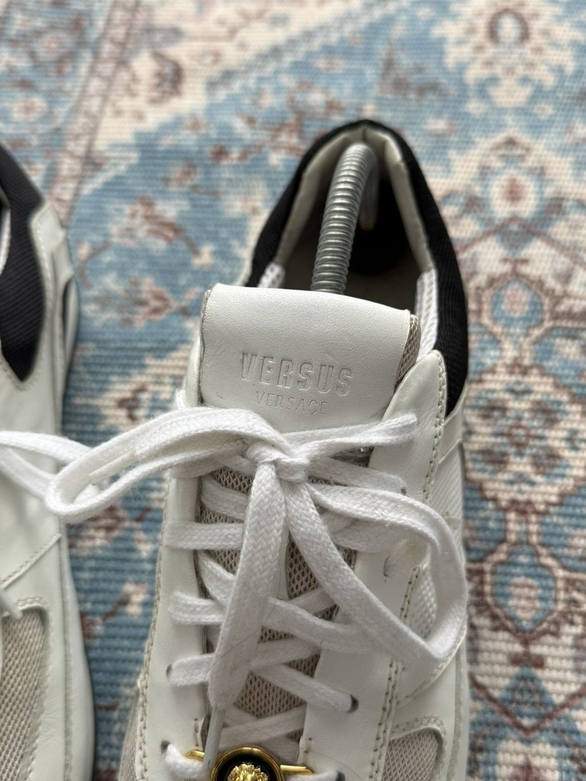 Versus Versace Versace Versus witch Gold Lion Buckle Leather Sneakers Sz 42 Size US 9 / EU 42 - 4 Thumbnail