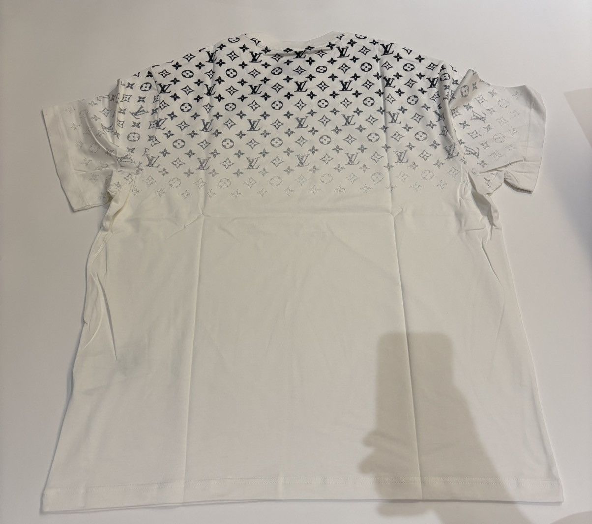 Louis Vuitton Louis Vuitton Gradient Tee Size US XXL / EU 58 / 5 - 2 Thumbnail