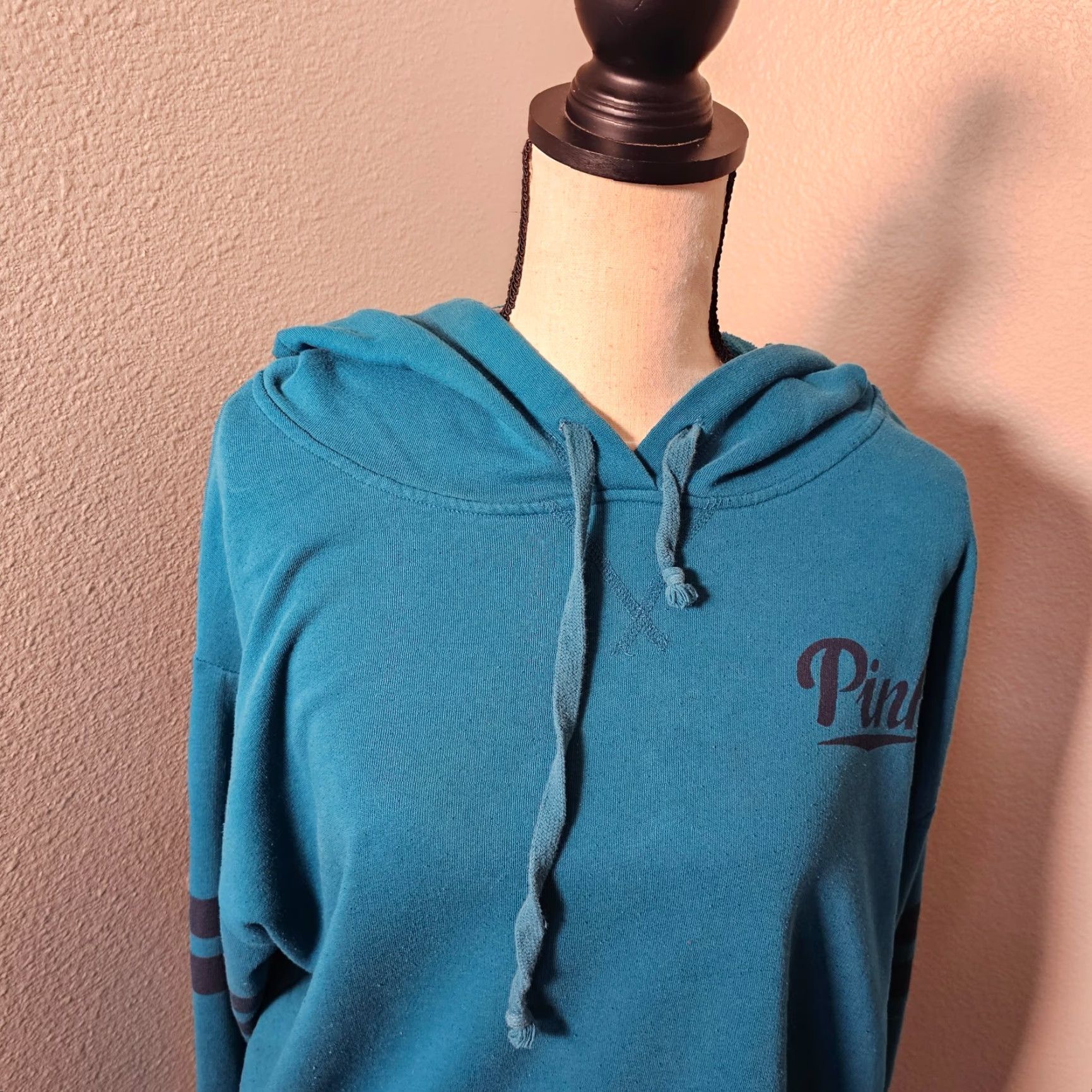 Victoria's Secret Victoria's Secret Sweatshirt Hoodie Women's L Teal Logo Pullover Casual Knit none Jacket? Size L / US 10 / IT 46 - 5 Thumbnail