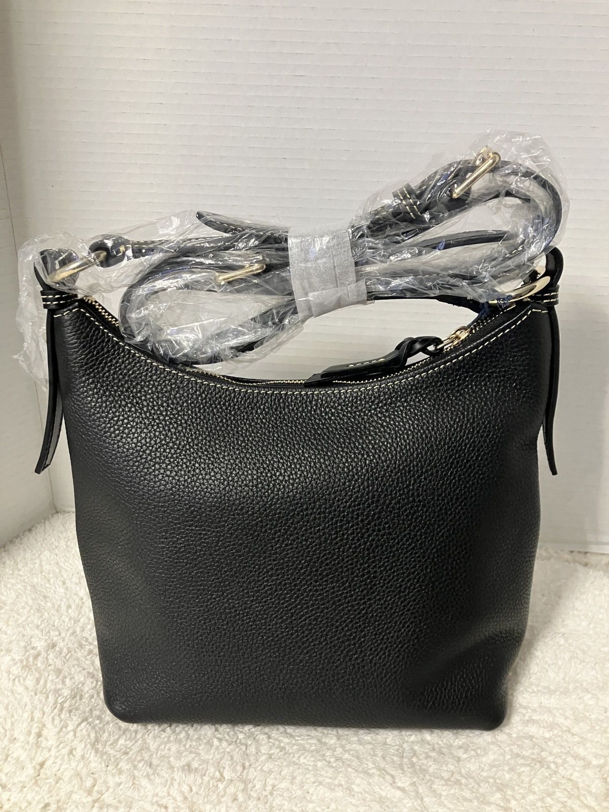 Dooney & Bourke Leather Handbag Dooney & Bourke Size ONE SIZE - 2 Thumbnail