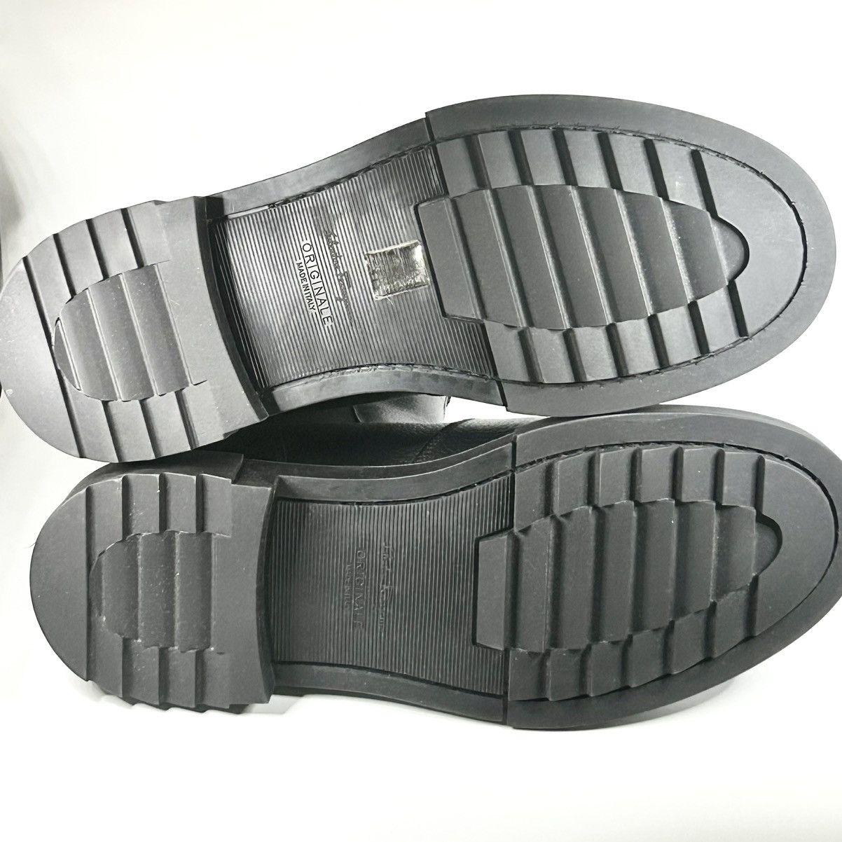 Salvatore Ferragamo New Salvatore Ferragamo Loreno Leather Chelsea Boots 8.5 Size US 8.5 / EU 41-42 - 4 Thumbnail