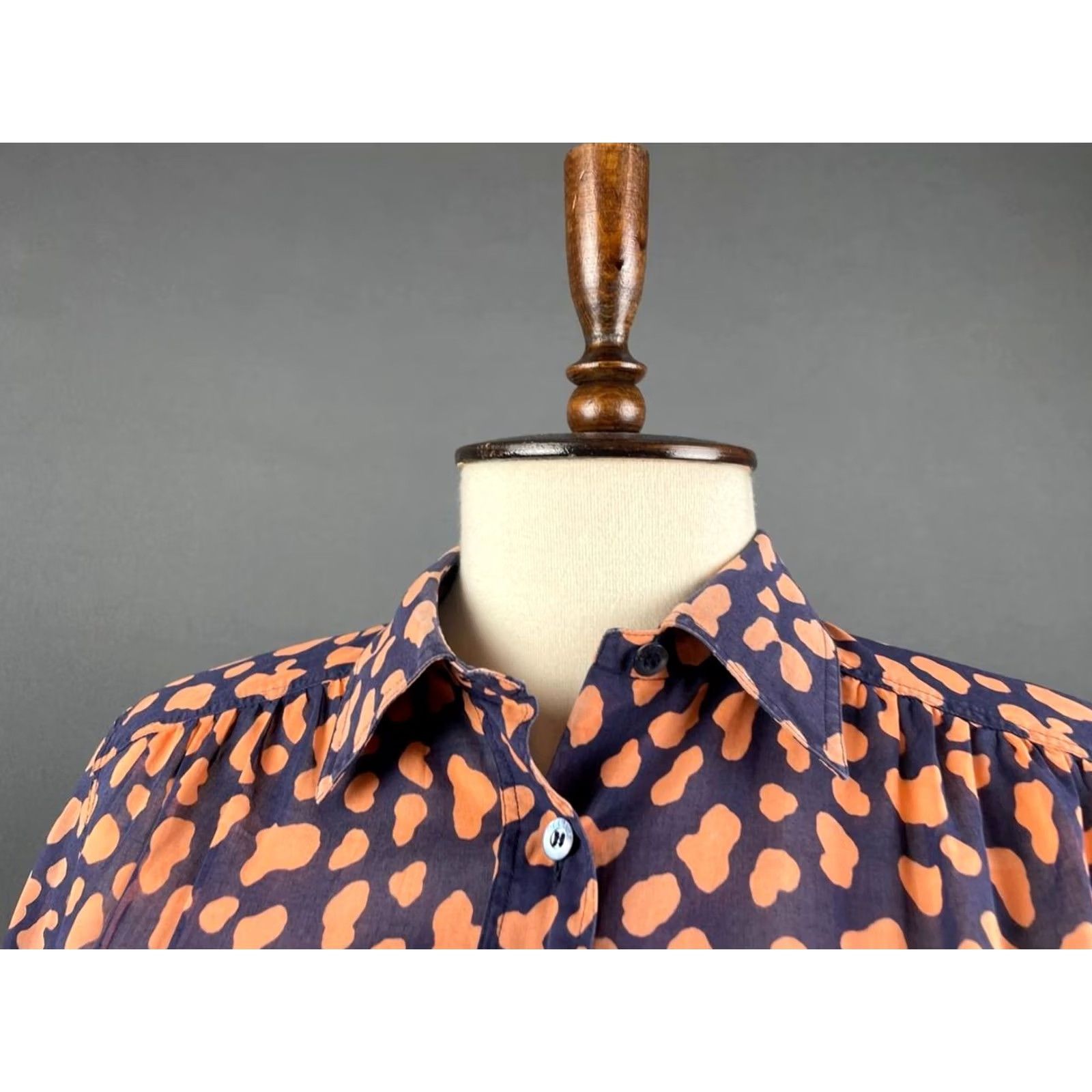 Celine Celine Paris Shirt Mens 44 Black &Orange Short Sleeve Button-Down Collared Animal Print Casual Shirt Size US XXL / EU 58 / 5 - 6 Thumbnail