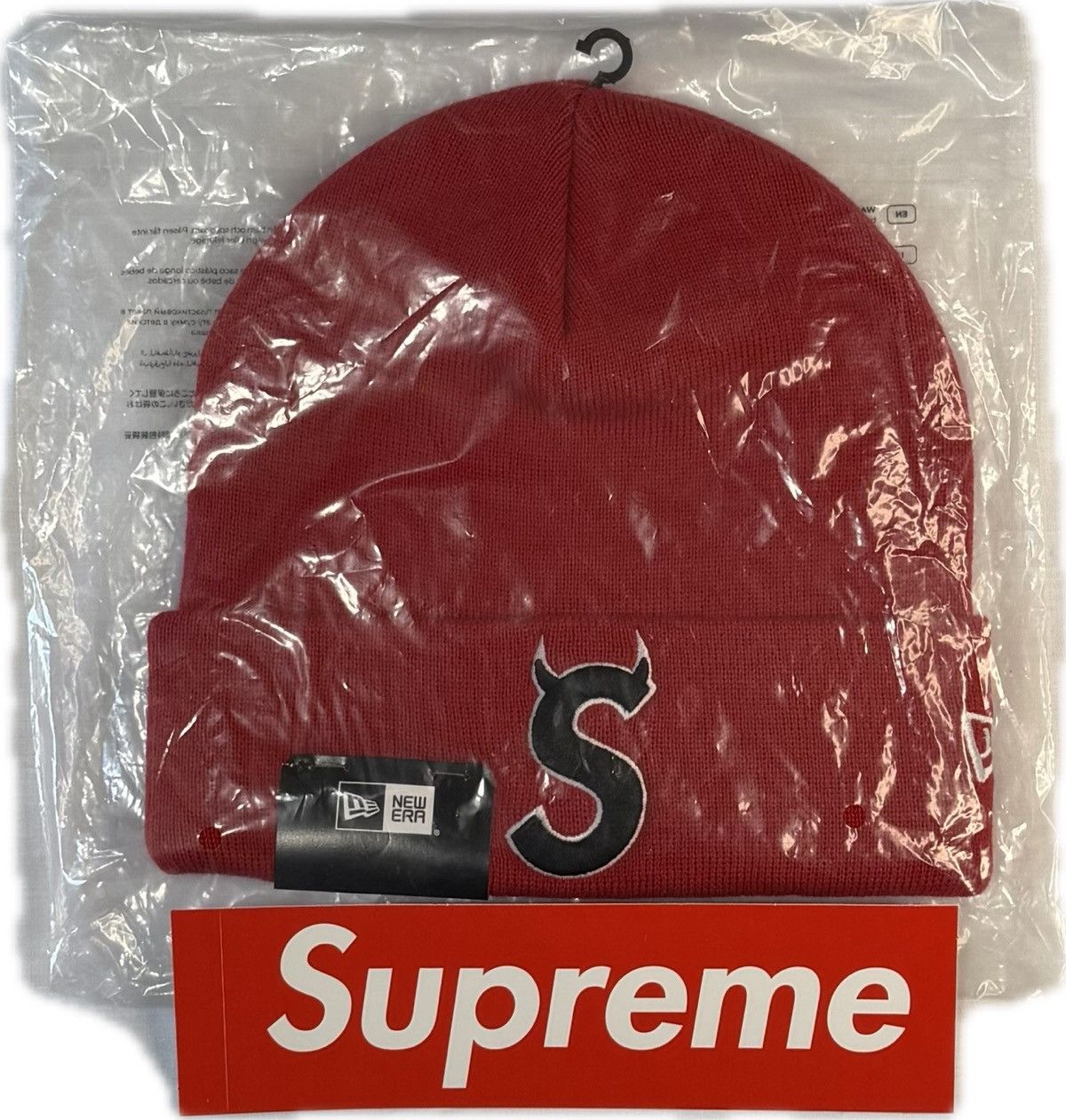 Supreme Supreme Devil S Logo New Era Beanie Brand New Red SS26 Size ONE SIZE - 3 Thumbnail