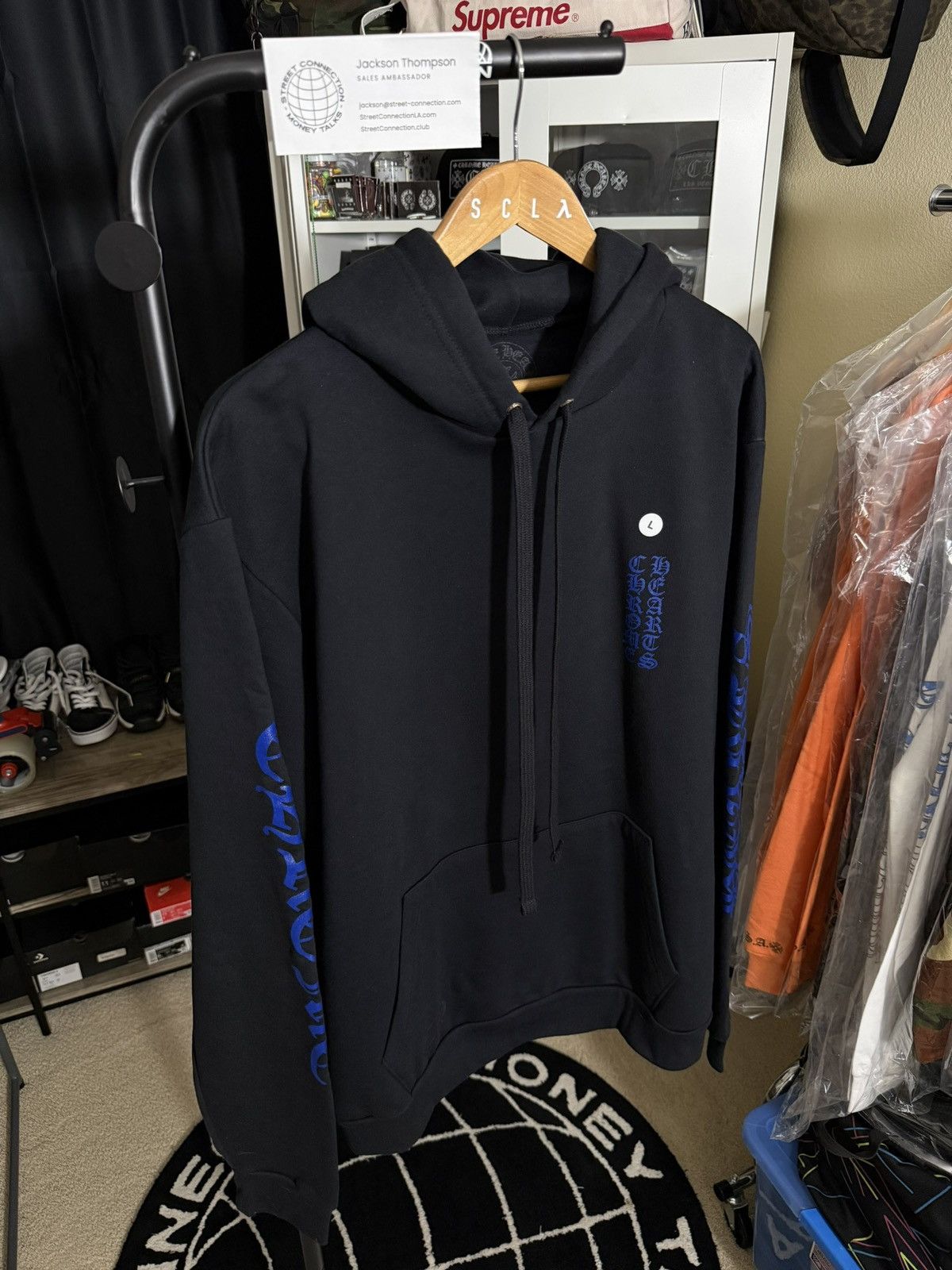Chrome Hearts CHROME HEARTS VERTICAL LOGO DODGER BLUE PRINT SIZE LARGE Size US L / EU 52-54 / 3 - 3 Thumbnail