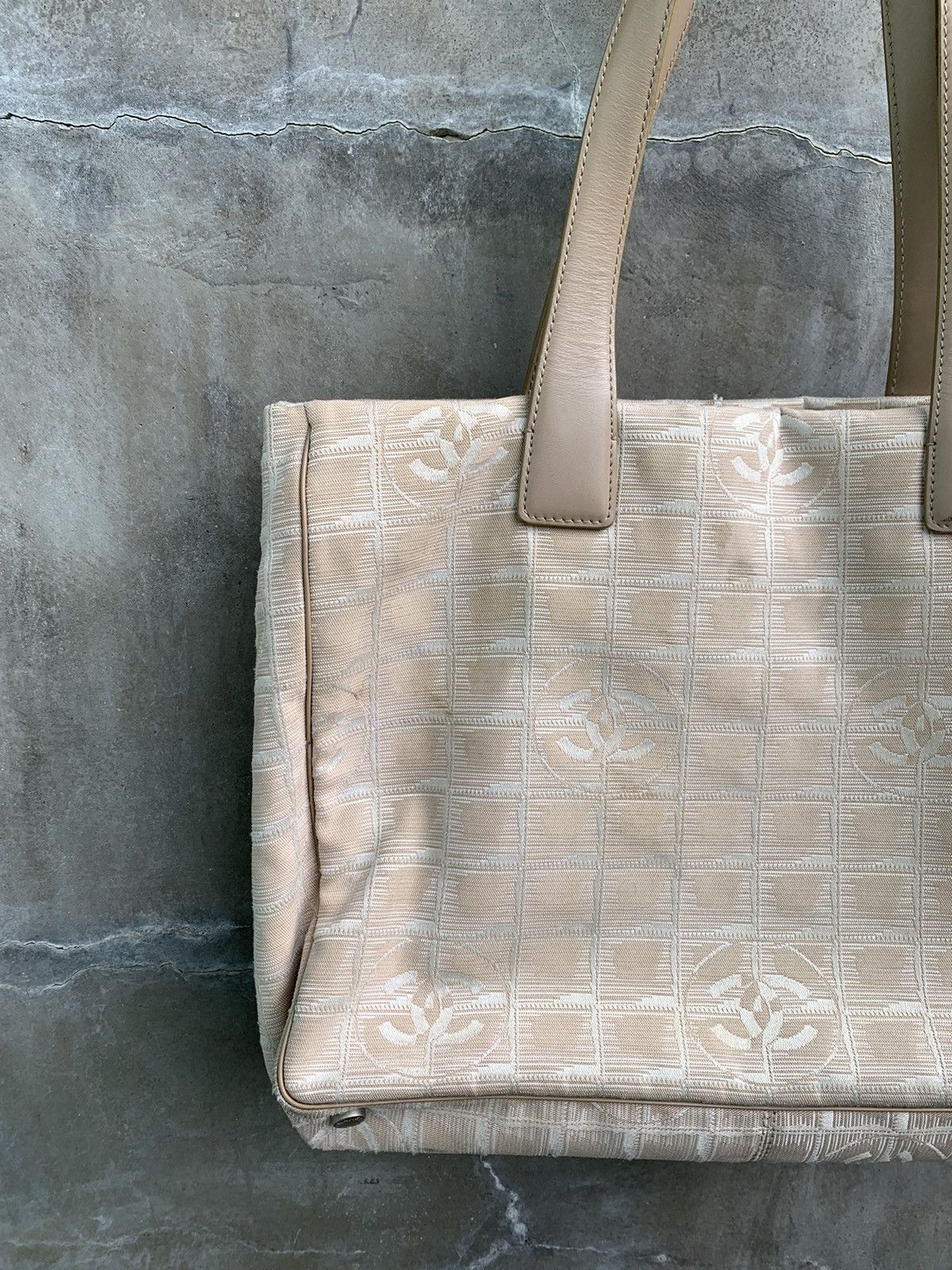 Chanel Travel Line Tote Bag Size ONE SIZE - 7 Thumbnail