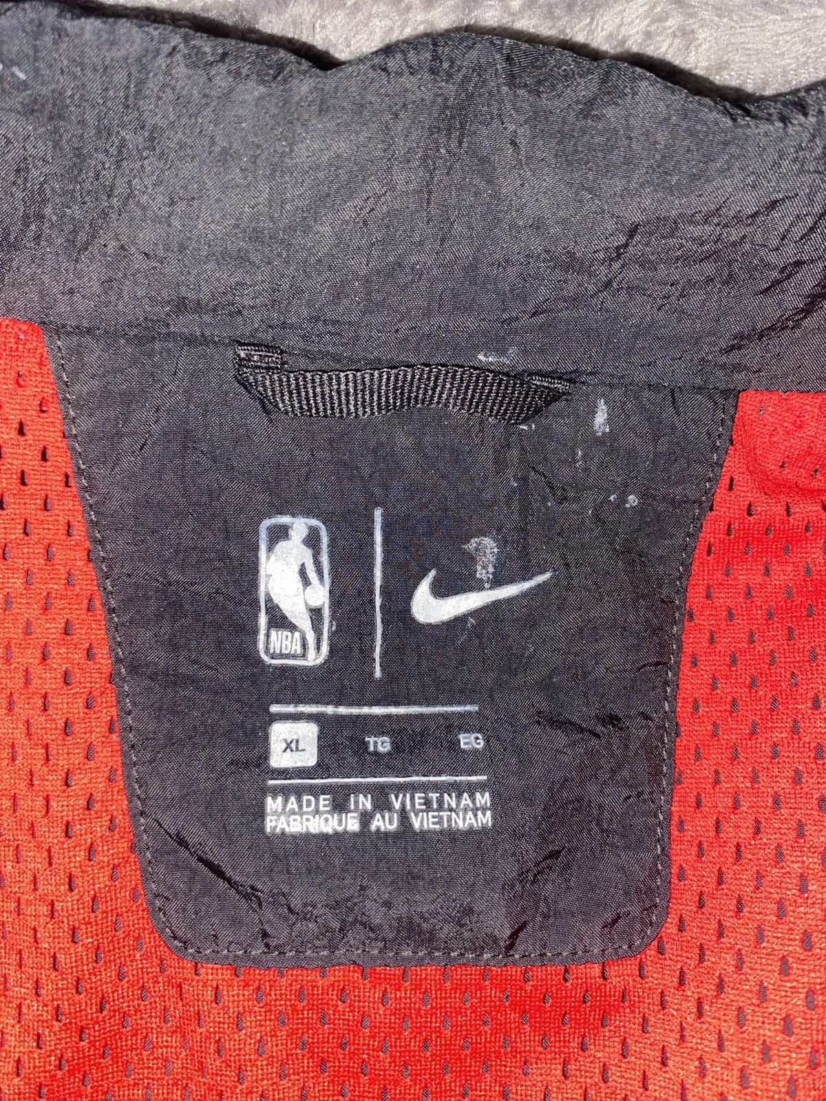 NBA × Nike Nike x NBA Chicago Bull Jacket Size US XL / EU 56 / 4 - 2 Thumbnail