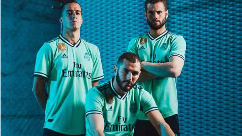 Adidas REAL MADRID 2019 2020 THIRD FOOTBALL SHIRT SOCCER JERSEY Size US S / EU 44-46 / 1 - 13 Thumbnail