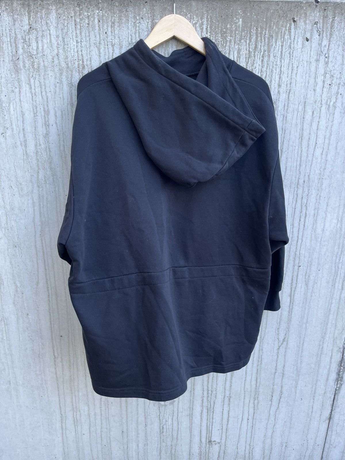 GU × Undercover GU X Undercover Hoodie Size US XL / EU 56 / 4 - 2 Thumbnail