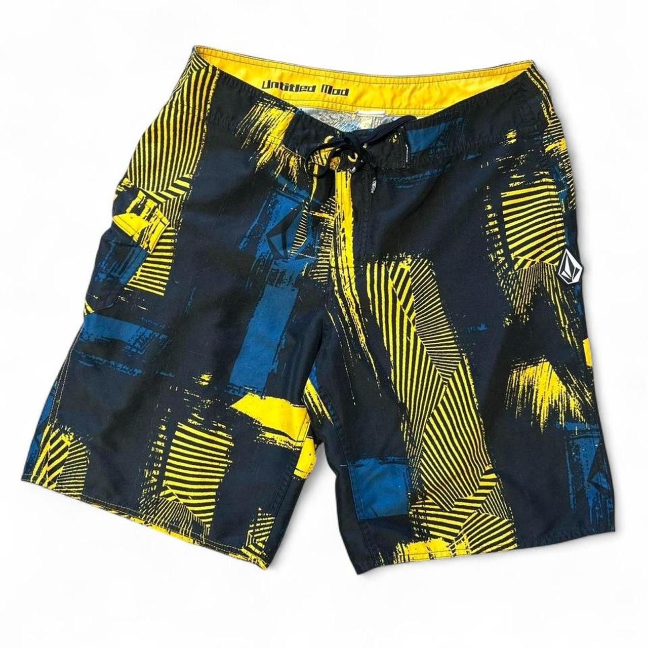 Volcom Vintage Volcom Board Shorts Size 34 Size US 34 / EU 50 - 1 Thumbnail