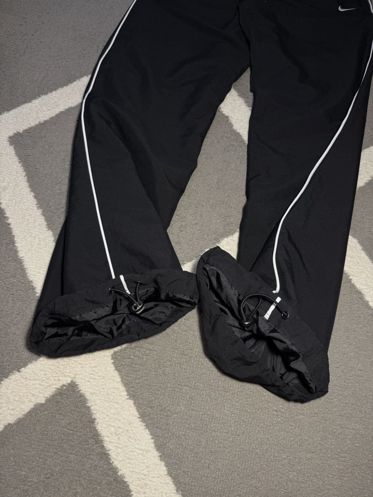 Nike Vintage 00’s Nike Swoosh Women’s Parachute Track Pants Size 26" / US 2 / IT 38 - 9 Thumbnail