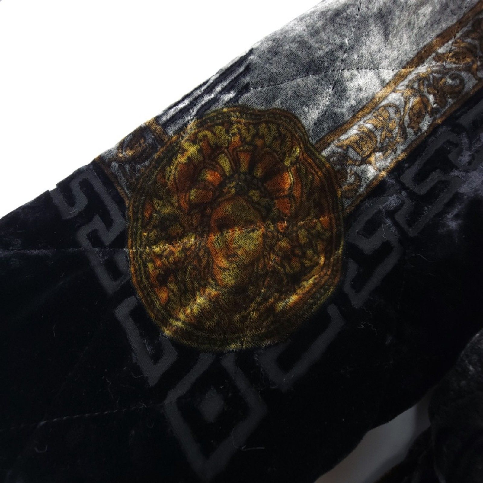 Vintage Old Money Ceta Italiana 100% Silk 90s Medusa Velvet Jacket Size US S / EU 44-46 / 1 - 3 Thumbnail